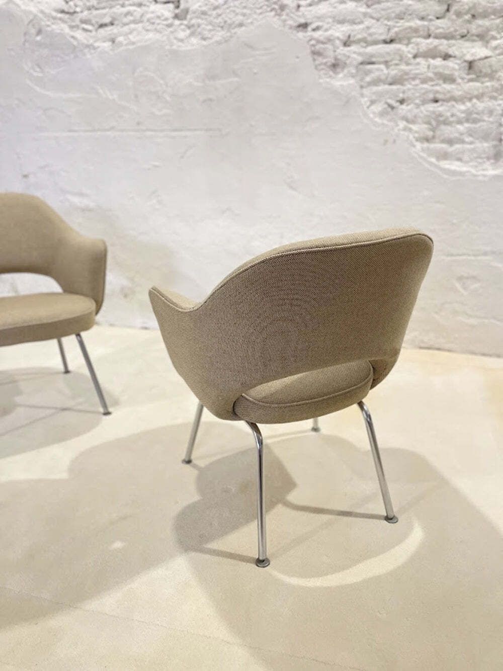 Paar "Executive" Fauteuils Van Eero Saarinen Voor Knoll, Ca. Jaren 1950–1960 photo vinterior