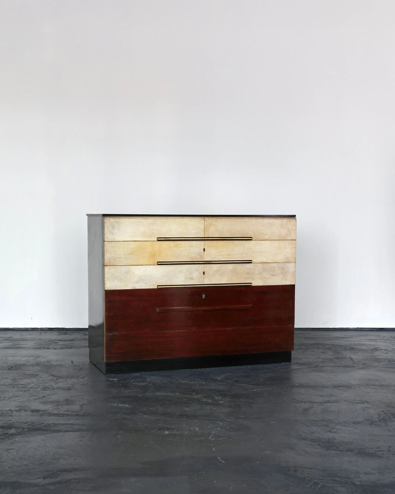 Italian Modernist C.1940s Vellum Chest Of Drawers photo for sale