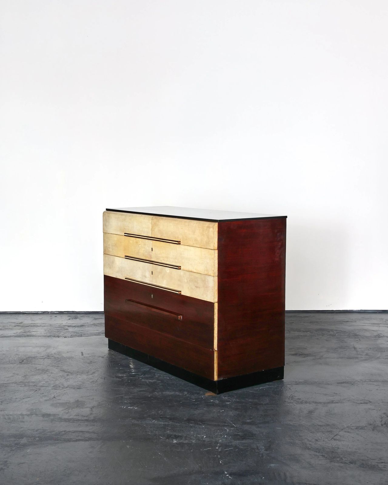 Italian Modernist C.1940s Vellum Chest Of Drawers photo vinterior