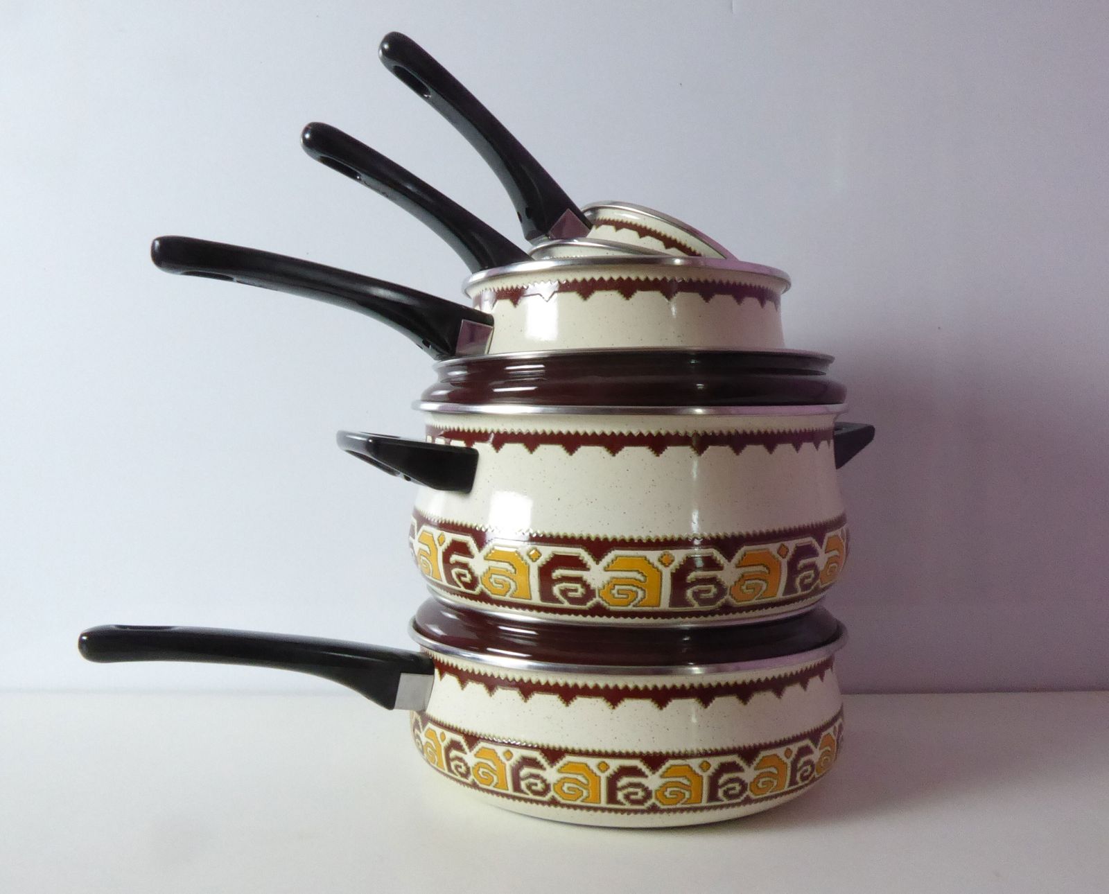 Retro Enamel Saucepan Set, French Casserole, Skillet And Three Saucepans photo for sale