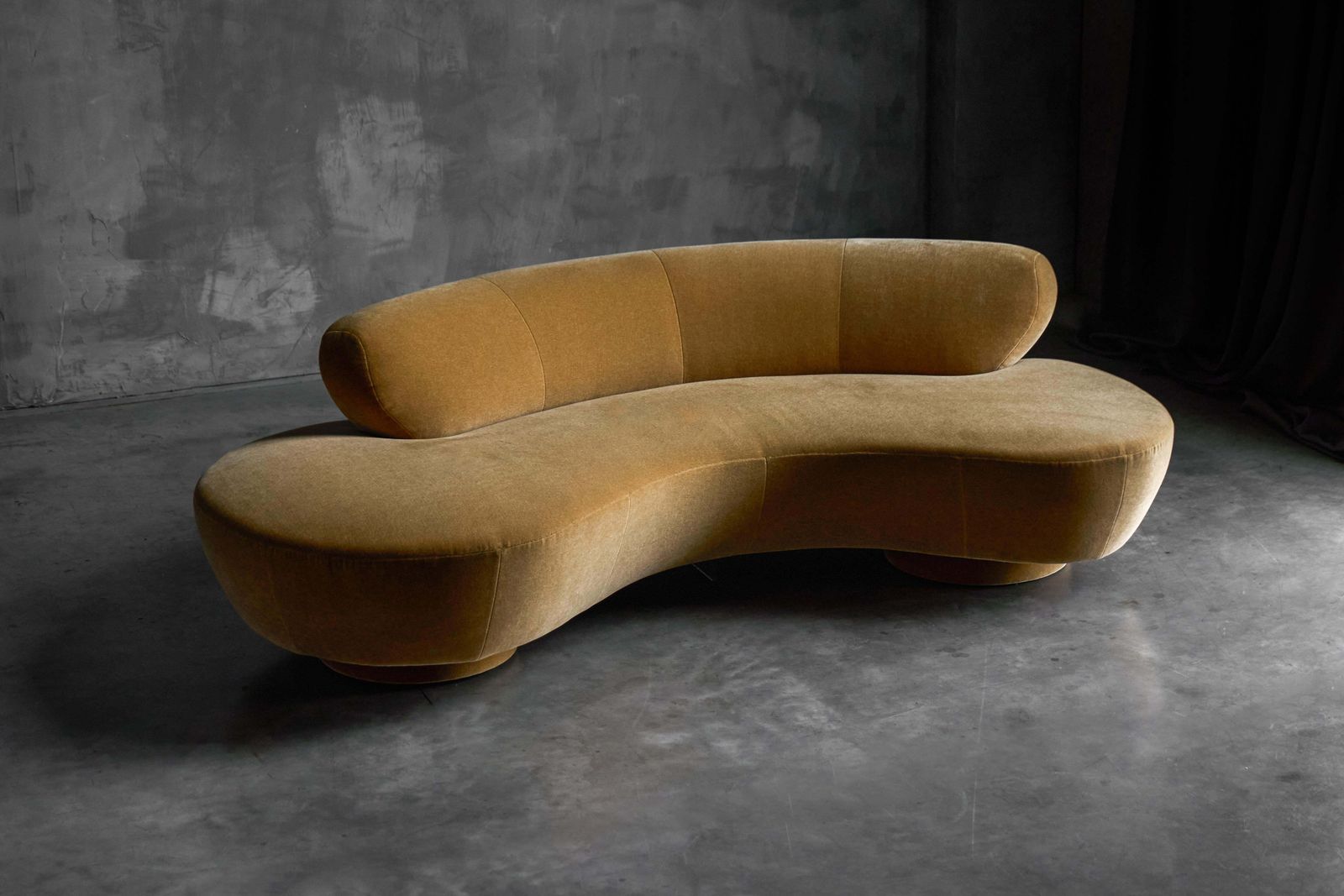 Serpentine Sofa By Vladimir Kagan For Directional, United States, 1980s photo for sale