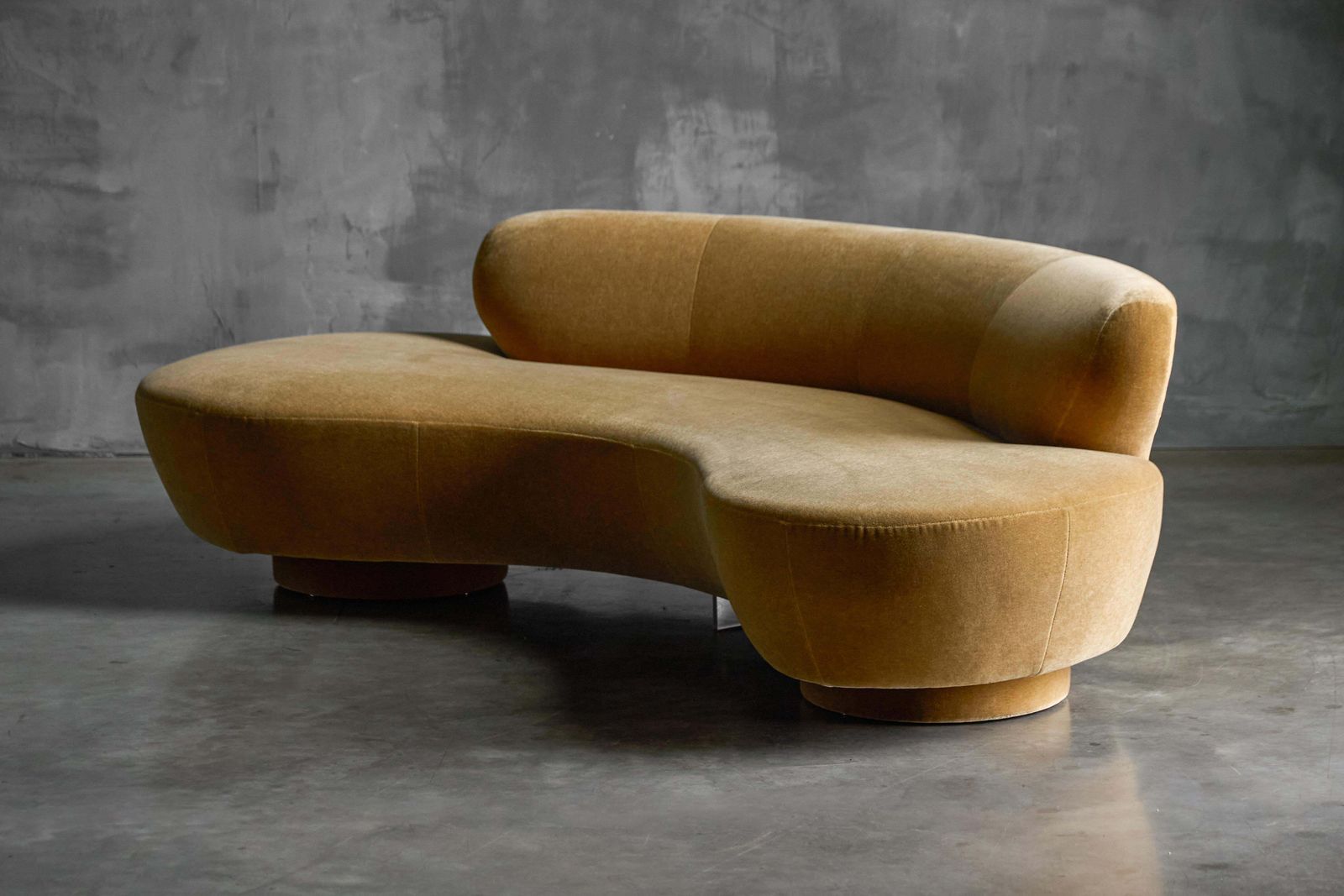 Serpentine Sofa By Vladimir Kagan For Directional, United States, 1980s photo vintage
