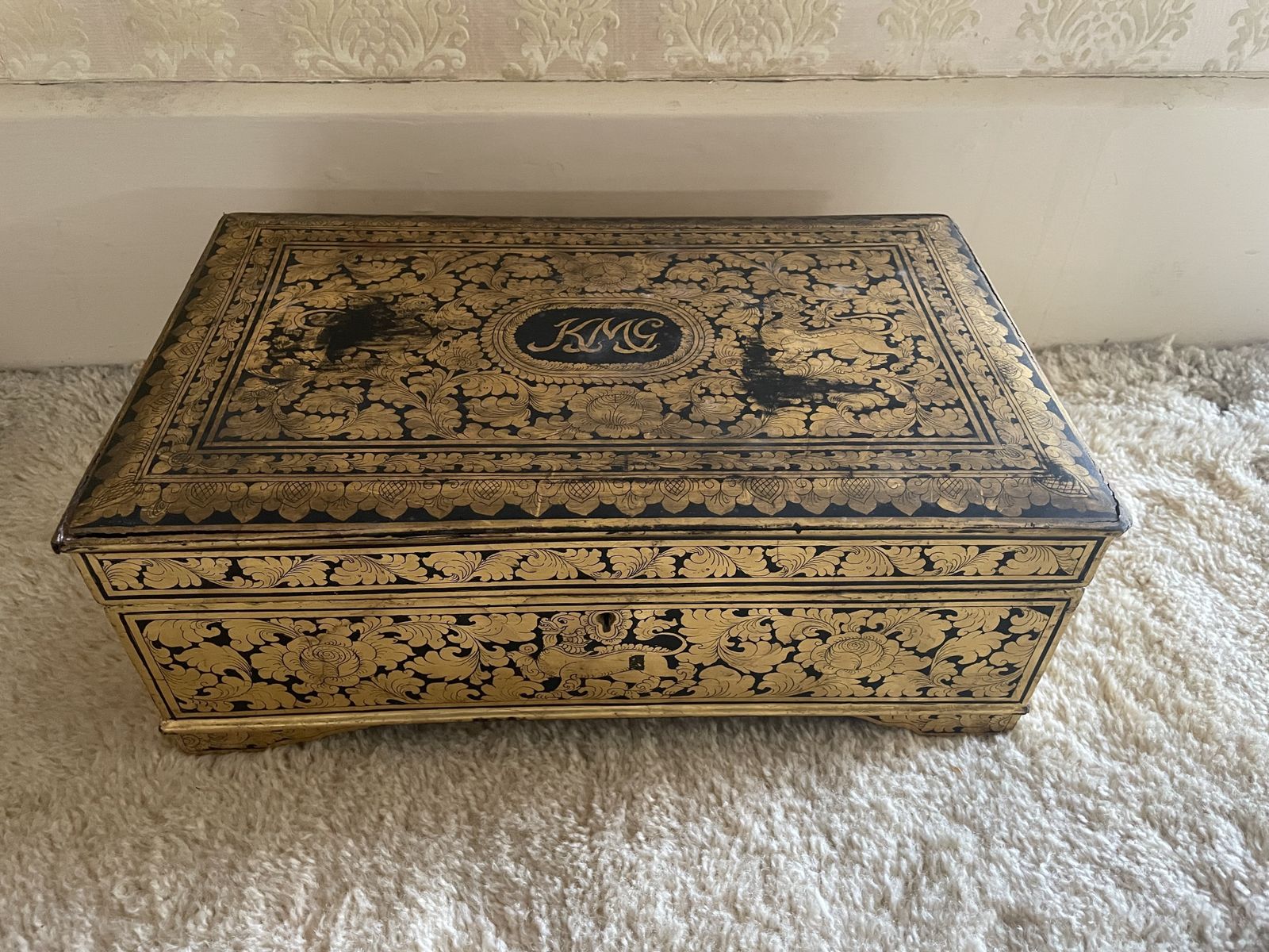 Burmese Gilt Lacquer Box With Four Cups And Key, 20th Century photo furniture