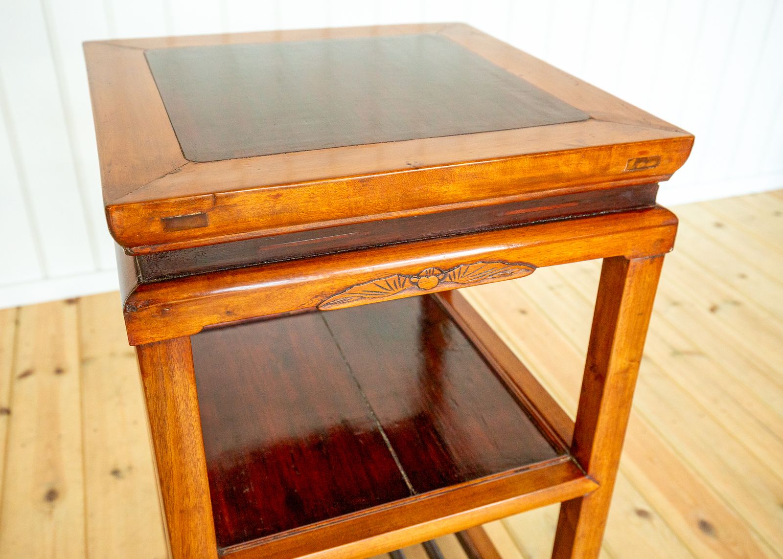 photo vintage Chinese Tiered Lamp Side Table Antique Qing Dynasty Fretwork Two Tone Blonde Red Scholars Tea Tabl.E 1890 Geometric Blood Ju Yumu Jumu Elm Jiangsu
