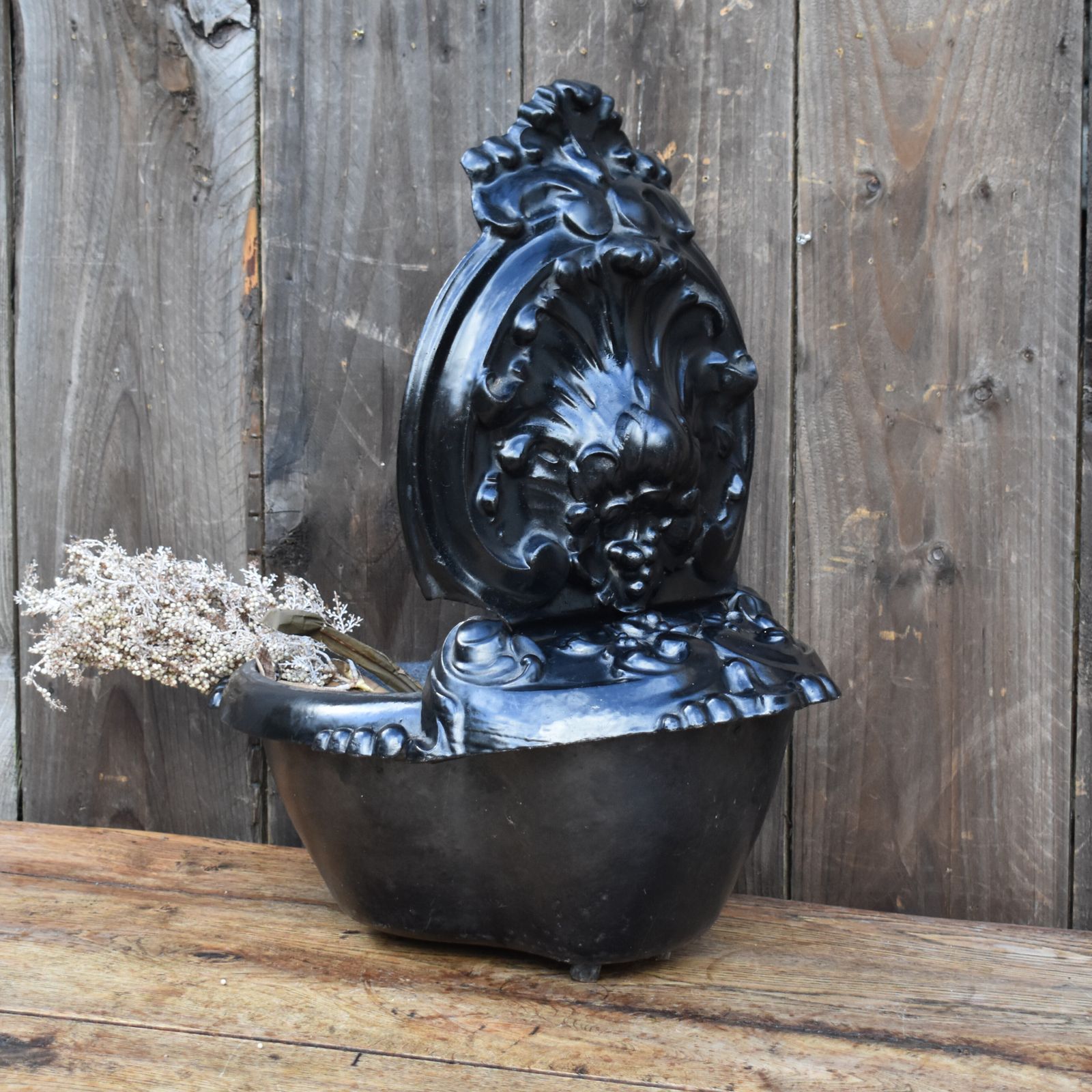 photo furniture Antique 19th Century French Cast Iron Japanned Helmet Coal Scuttle Fireside Bin