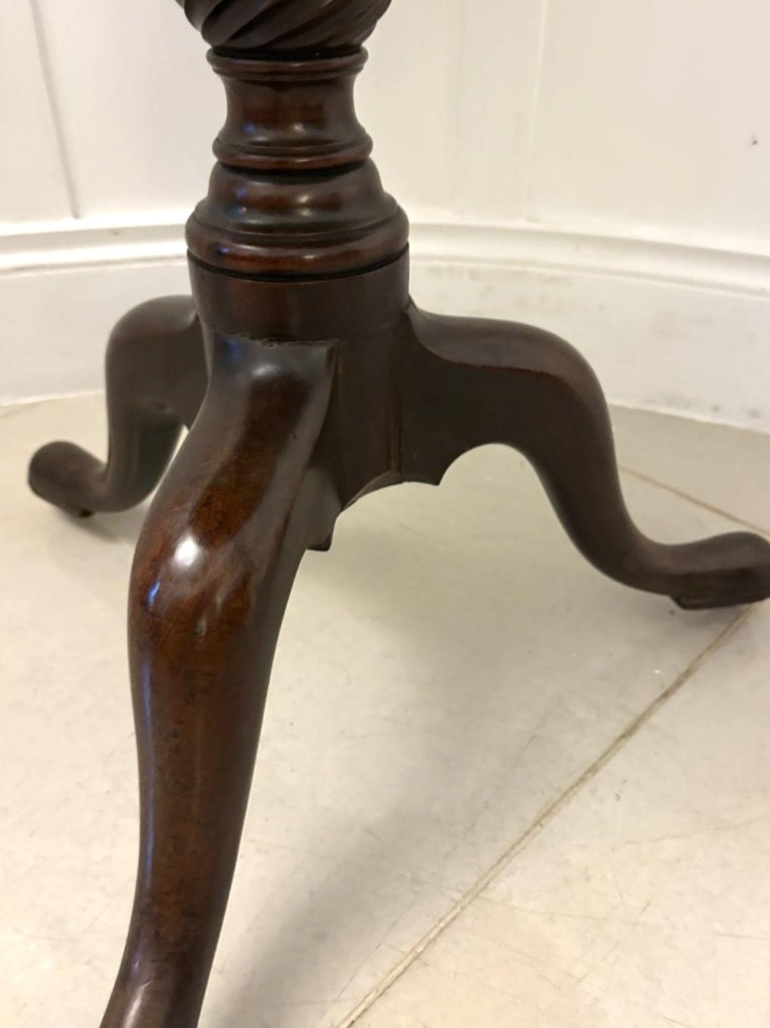 Antique 18th Century Quality Chippendale Mahogany Tilt Top Tripod Table photo Furniture