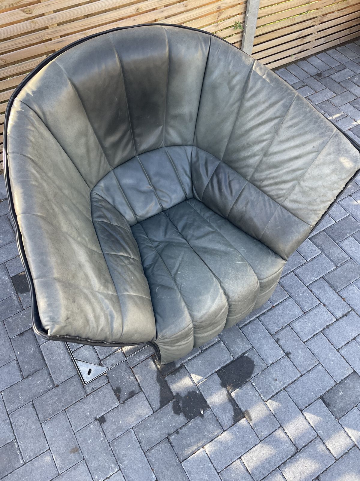 Ligne Roset Snug Leather Chair photo 250.0