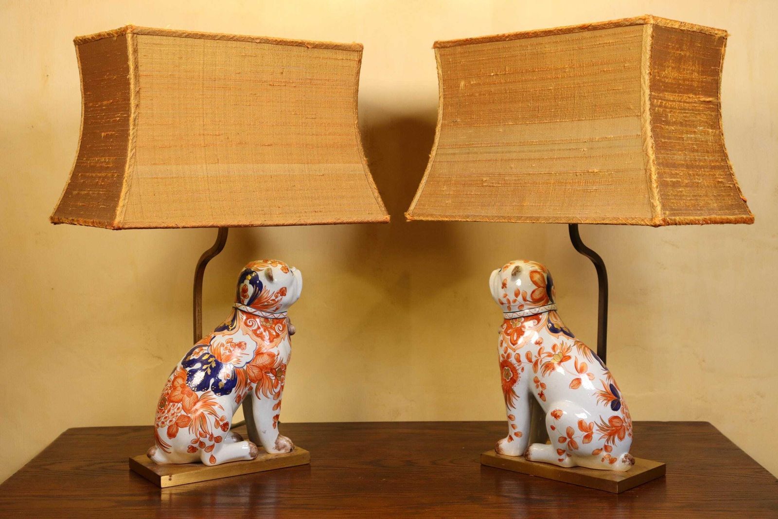 Vintage Pair Of Hand Painted Porcelain Table Lamps: Imary Style Bulldogs, 1970s Pair (St.272)