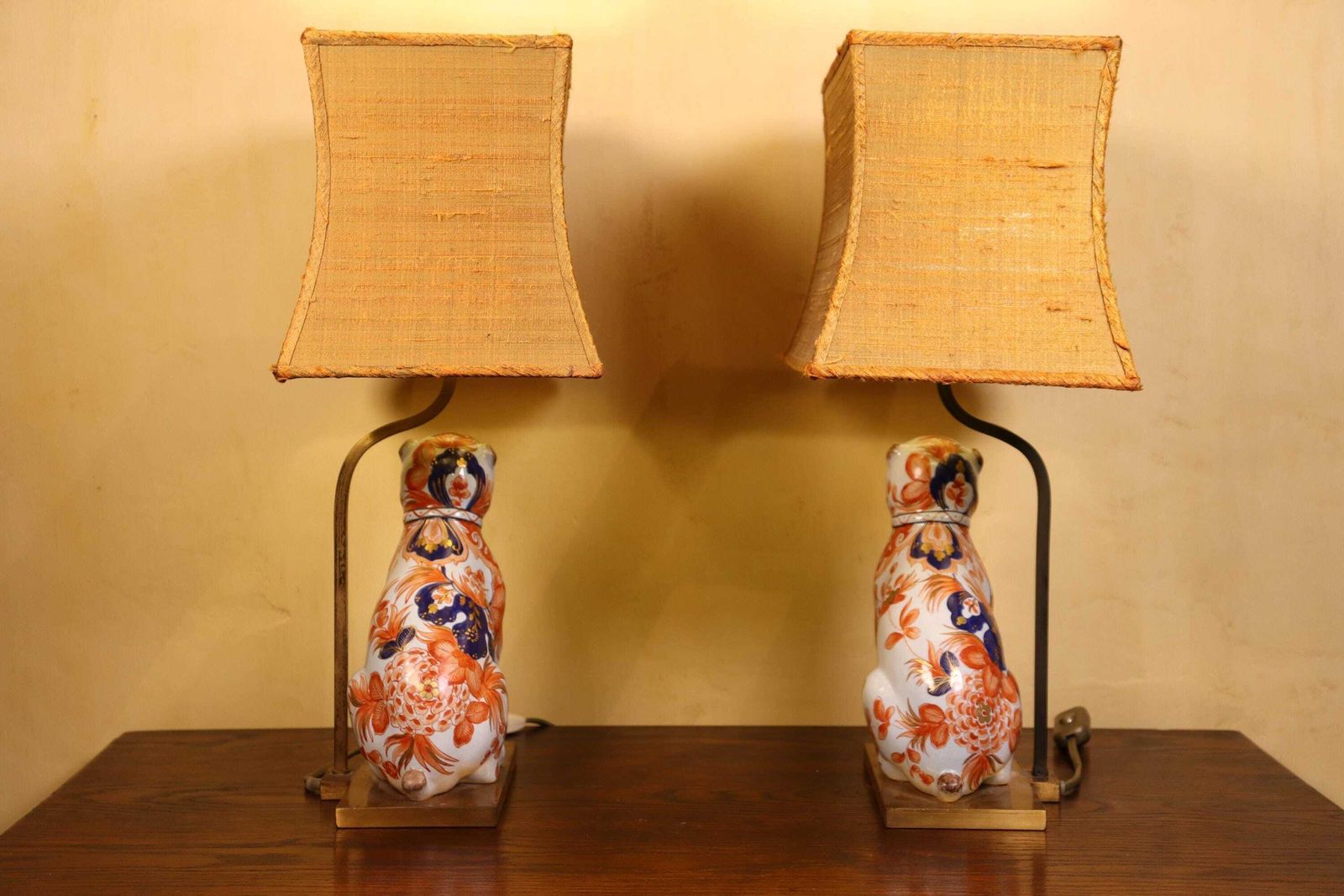 Vintage Pair Of Hand Painted Porcelain Table Lamps: Imary Style Bulldogs, 1970s Pair (St.272) photo buy