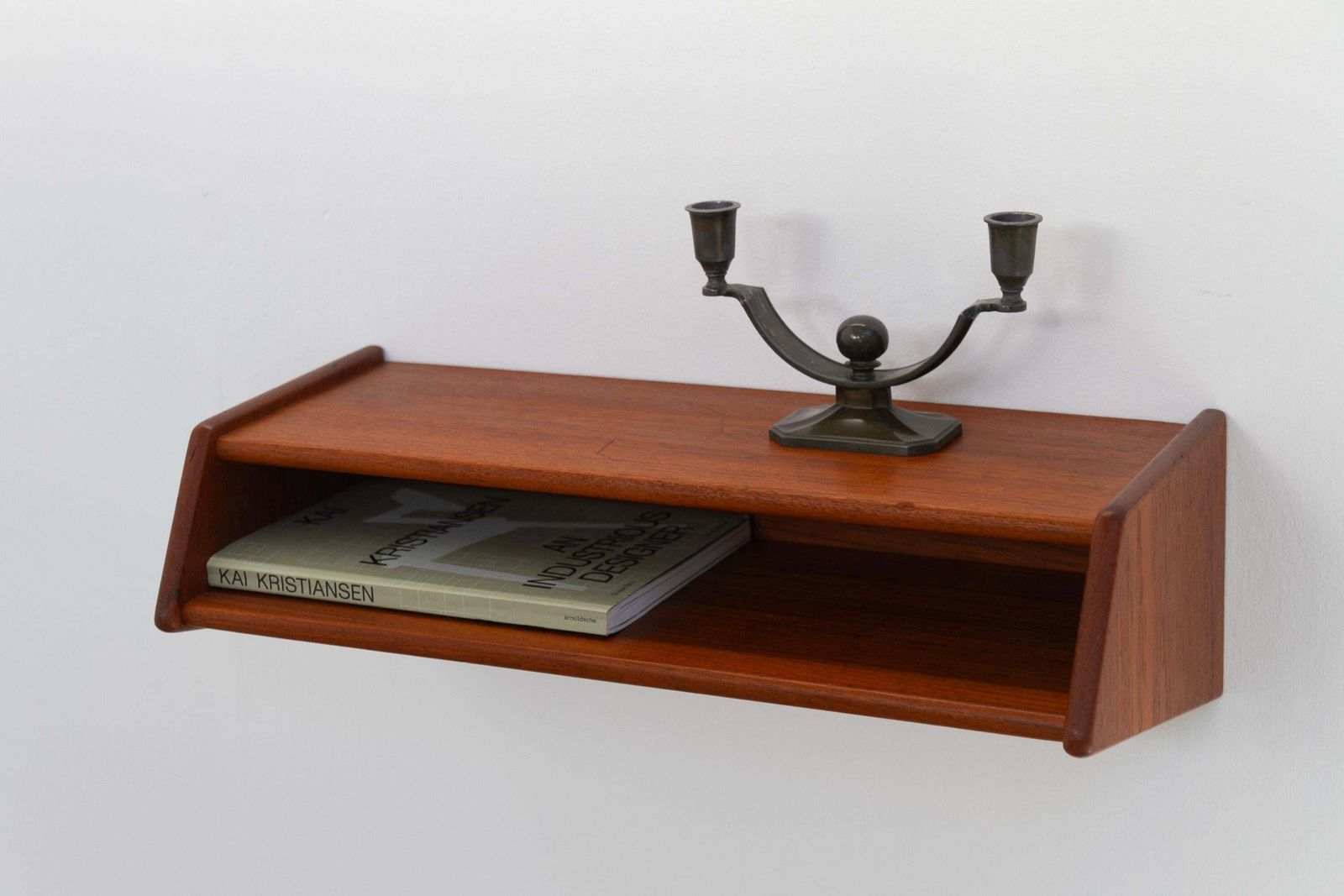photo vintage Danish Floating Teak Shelf By Kai Kristiansen For Aksel Kjersgaard, 1960s.