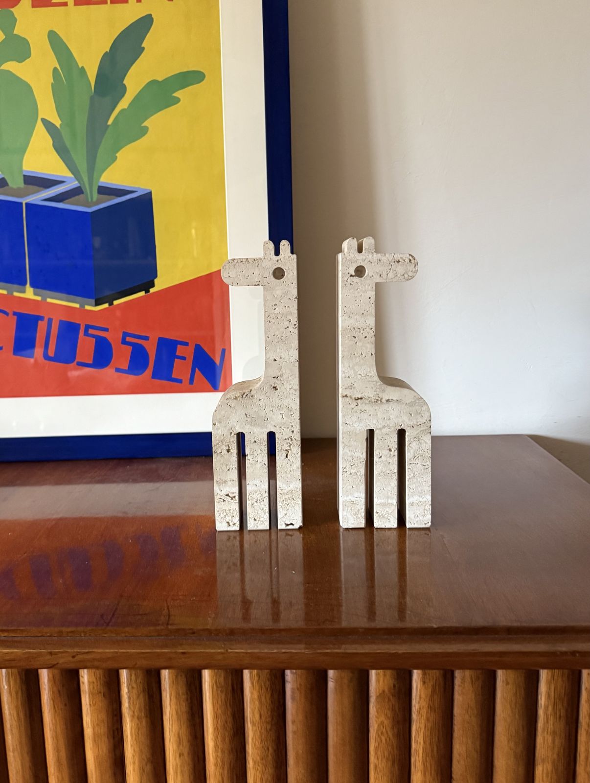 Modern Set Of 2 Travertine Giraffe Shaped Bookends, Fratelli Mannelli, Italy 1970s photo 650.0