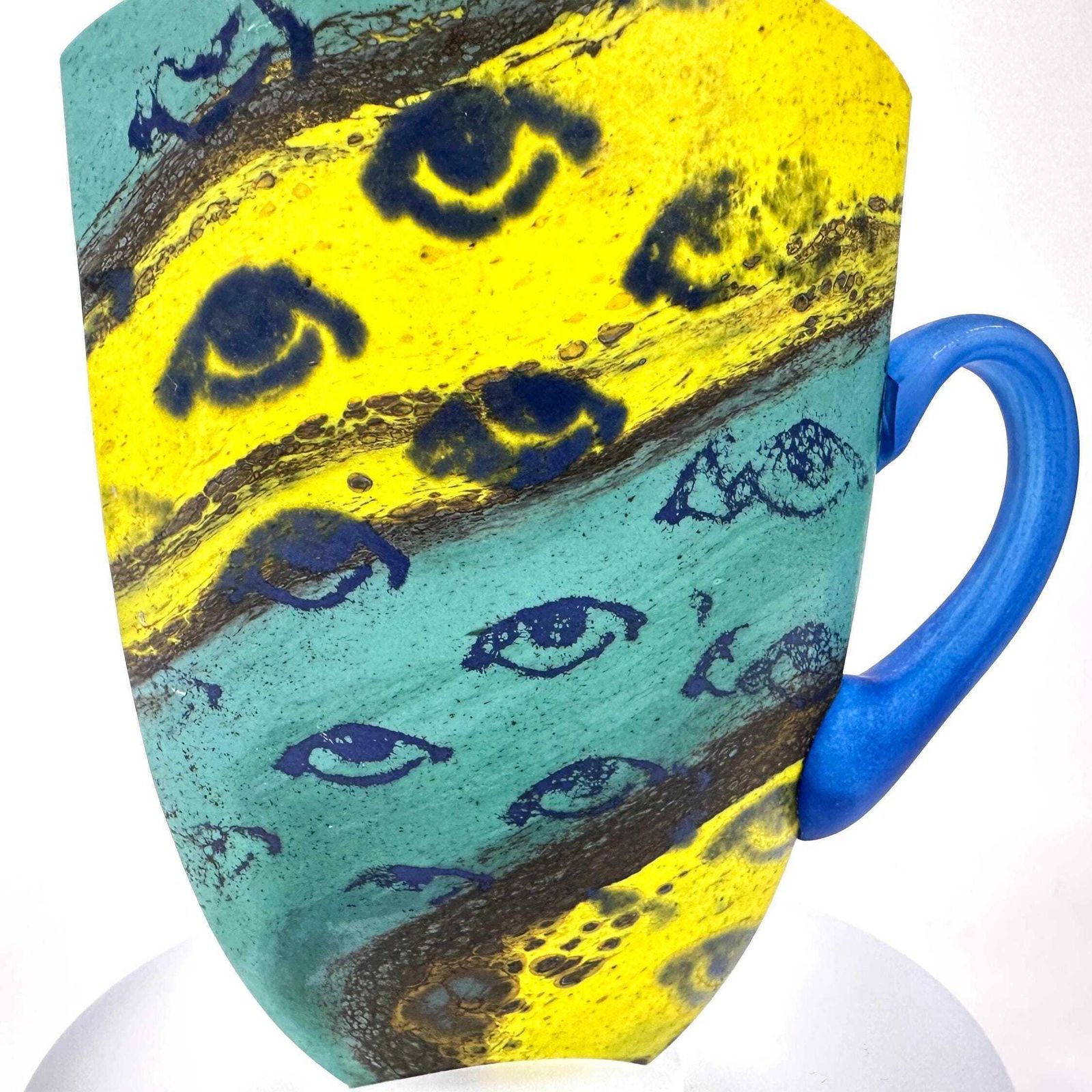 Kosta Boda Teacup Sculpture – Kjell Engman Signed Swedish Art Glass, 1980s Collectible photo buy