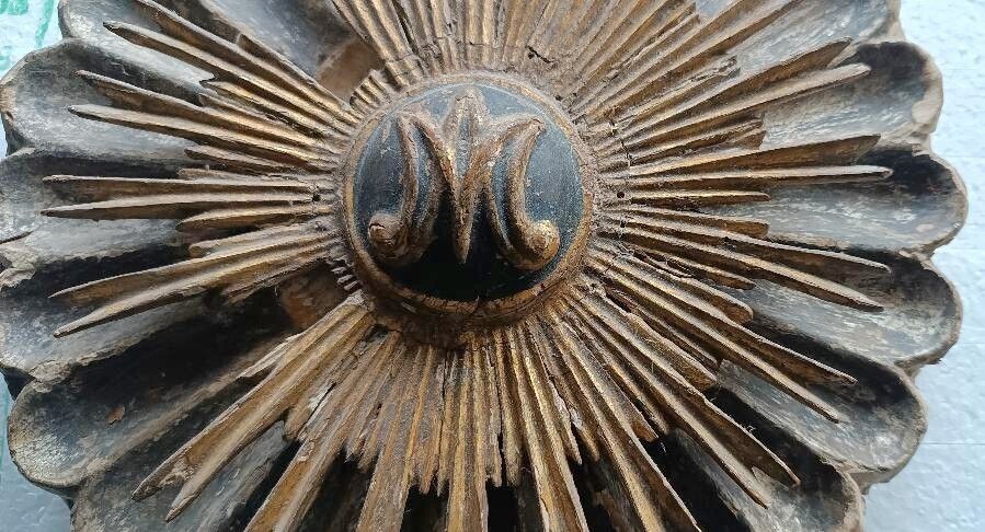Old Baroque Frieze, Wooden Rose Window, Italy photo 390.0