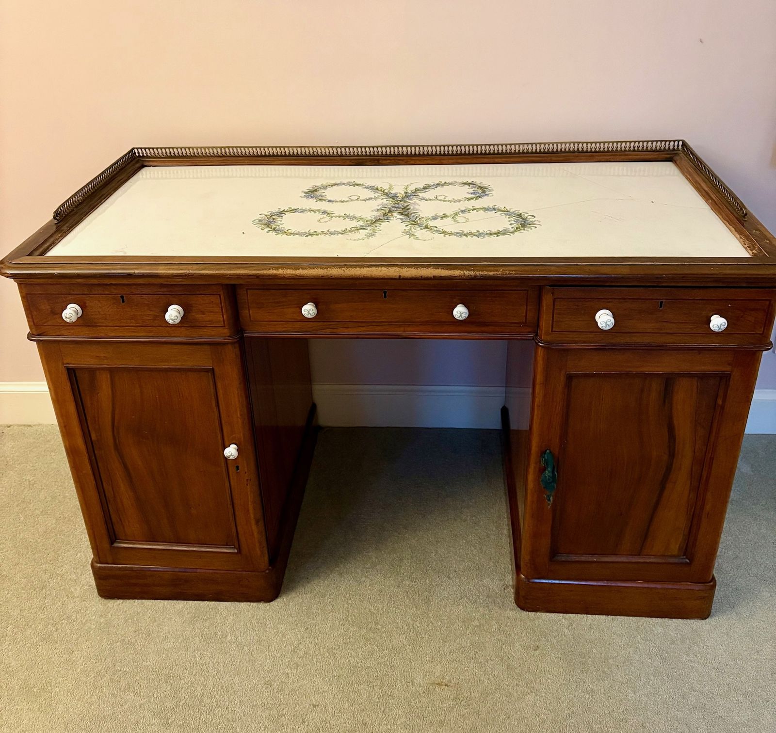 19th Century Mahogany Dressing Table With Ceramic Top And Sutherland Interest photo Furniture