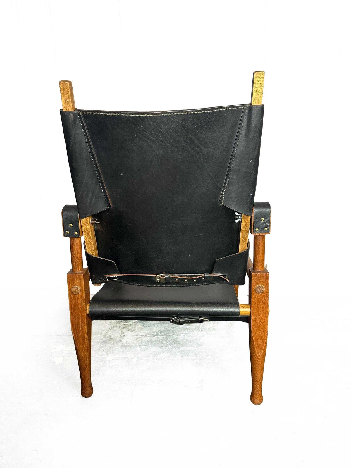photo furniture Wilhelm Kienzle (1886 1958) Set Of Two Colonial Armchair Mod. 28 Wohnbedarf, Switzerland, Campaign Chairs