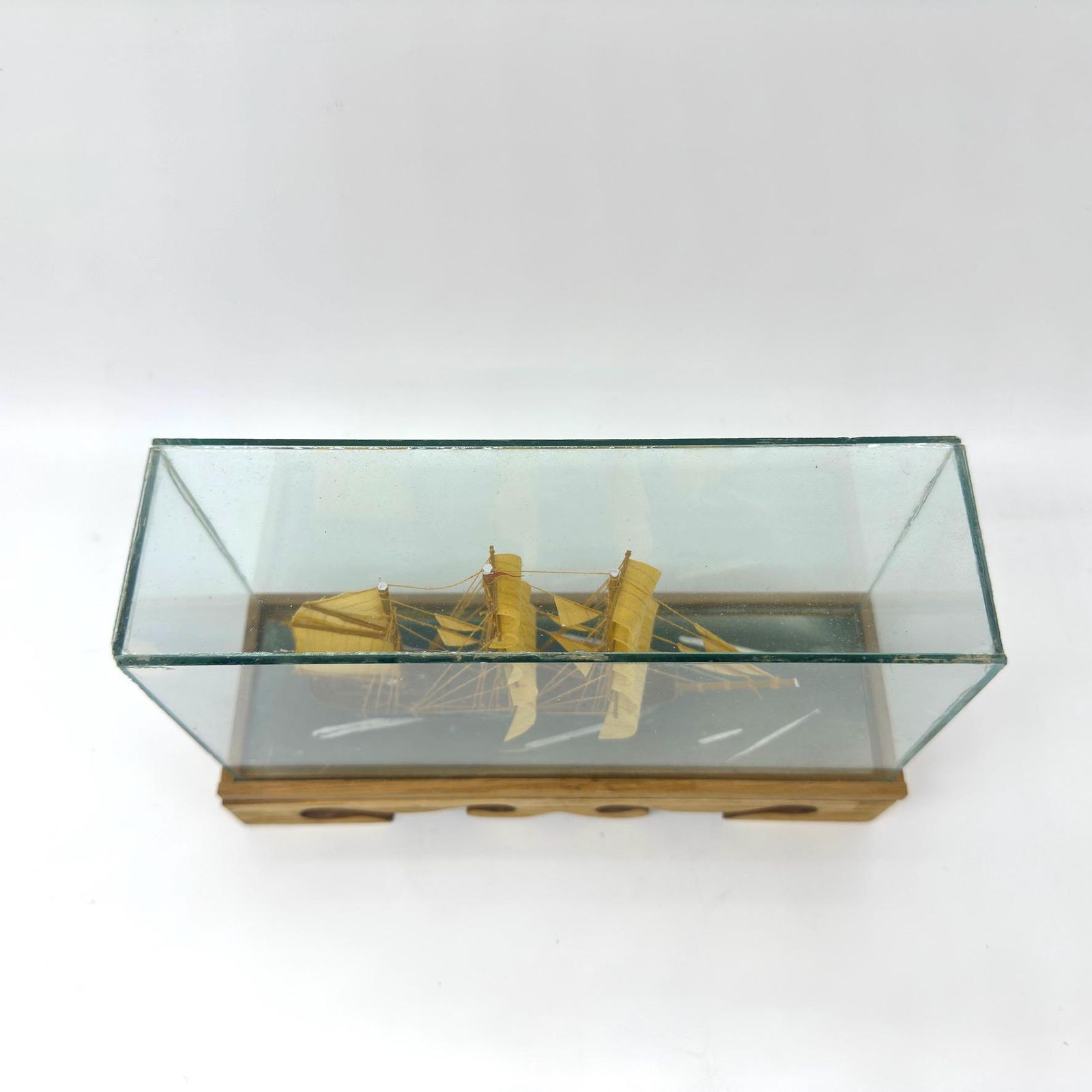 Diorama Vintage Clipper Ship Vitrine En Verre Avec Base En Bois Sculpté Décoration Nautique photo 150.0