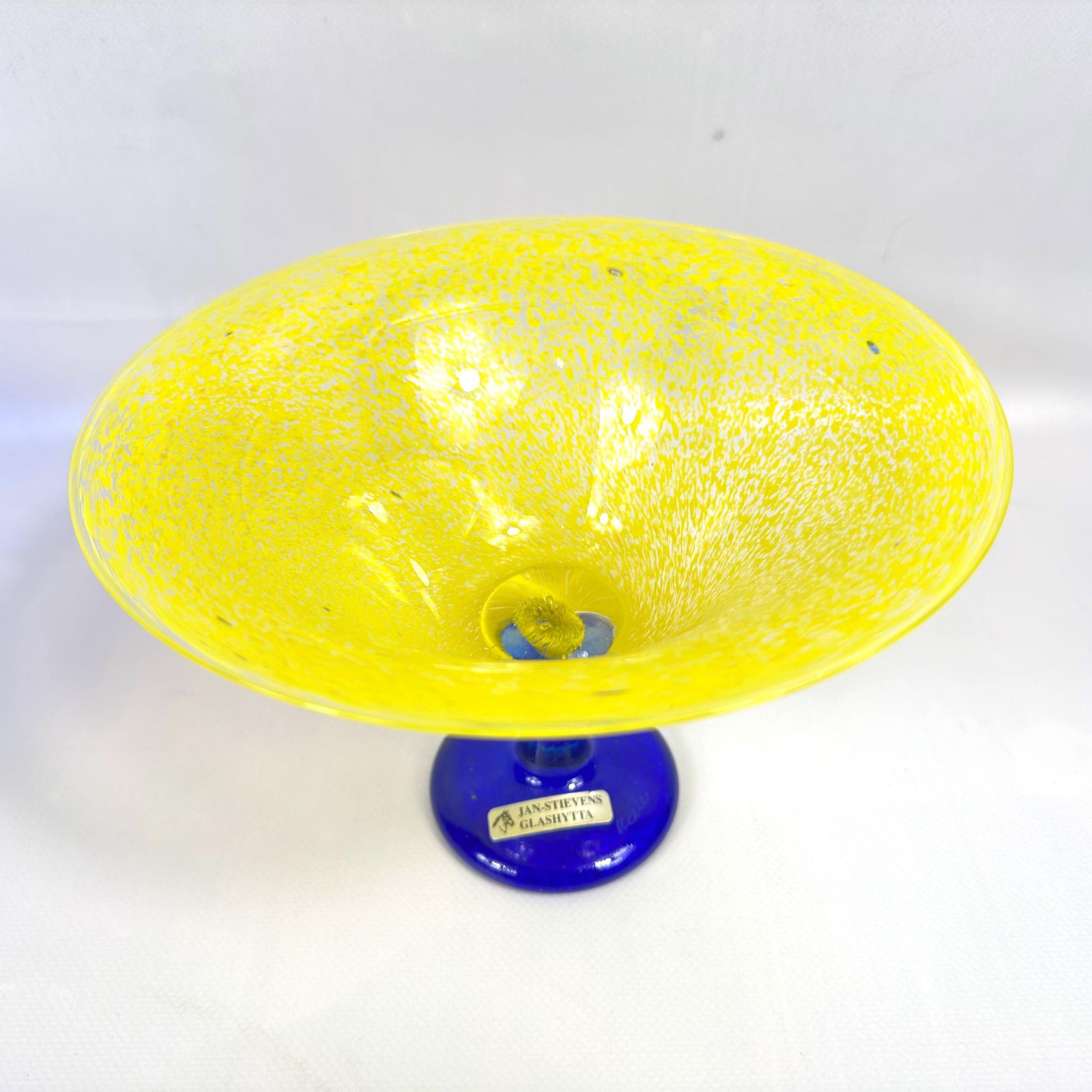 photo furniture Scandinavian Art Glass Bowl – Jan Stievens Cobalt Blue & Yellow Pedestal