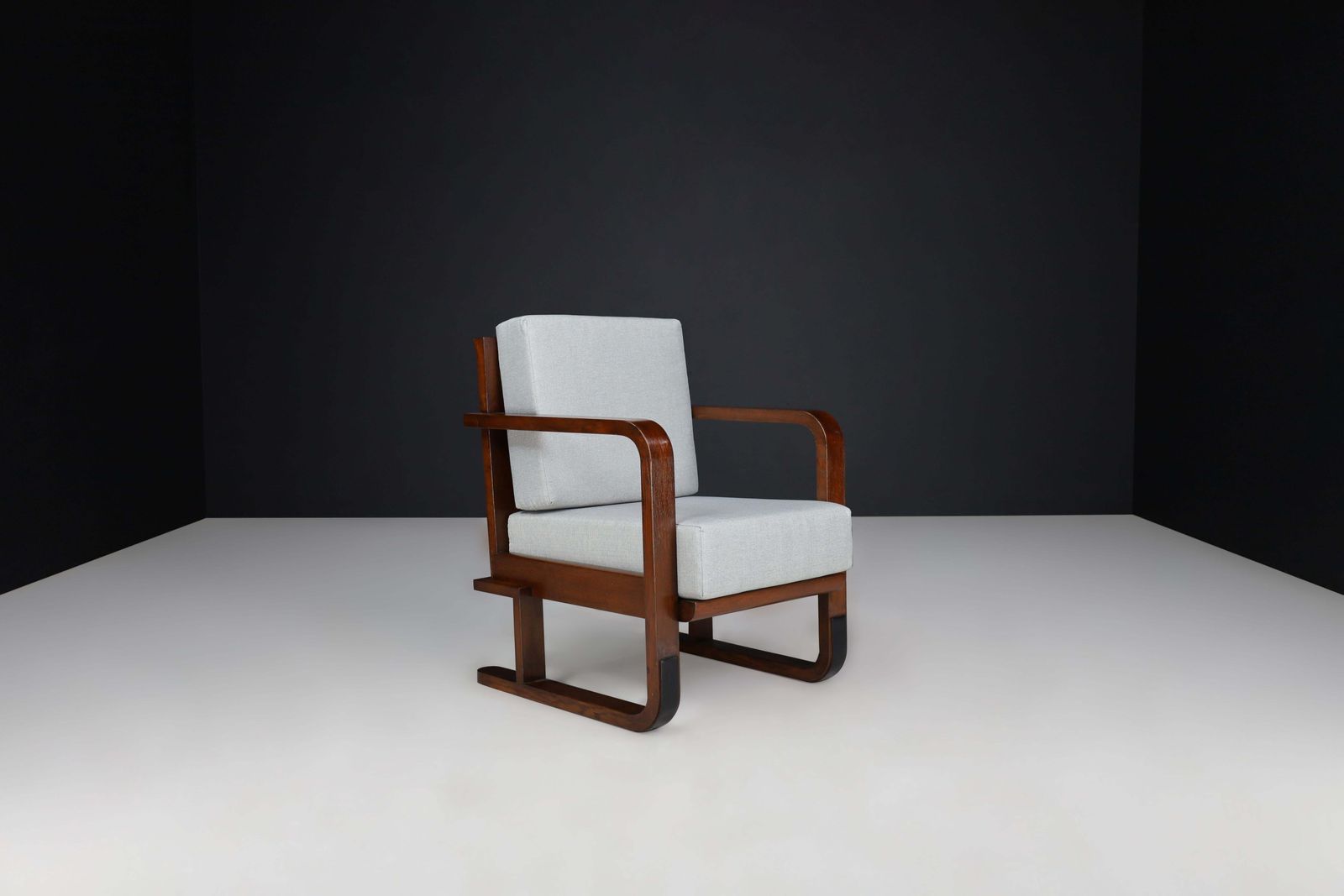 photo vinterior Art Deco Armchairs In Oak Bentwood And New Upholstery, Austria 1930