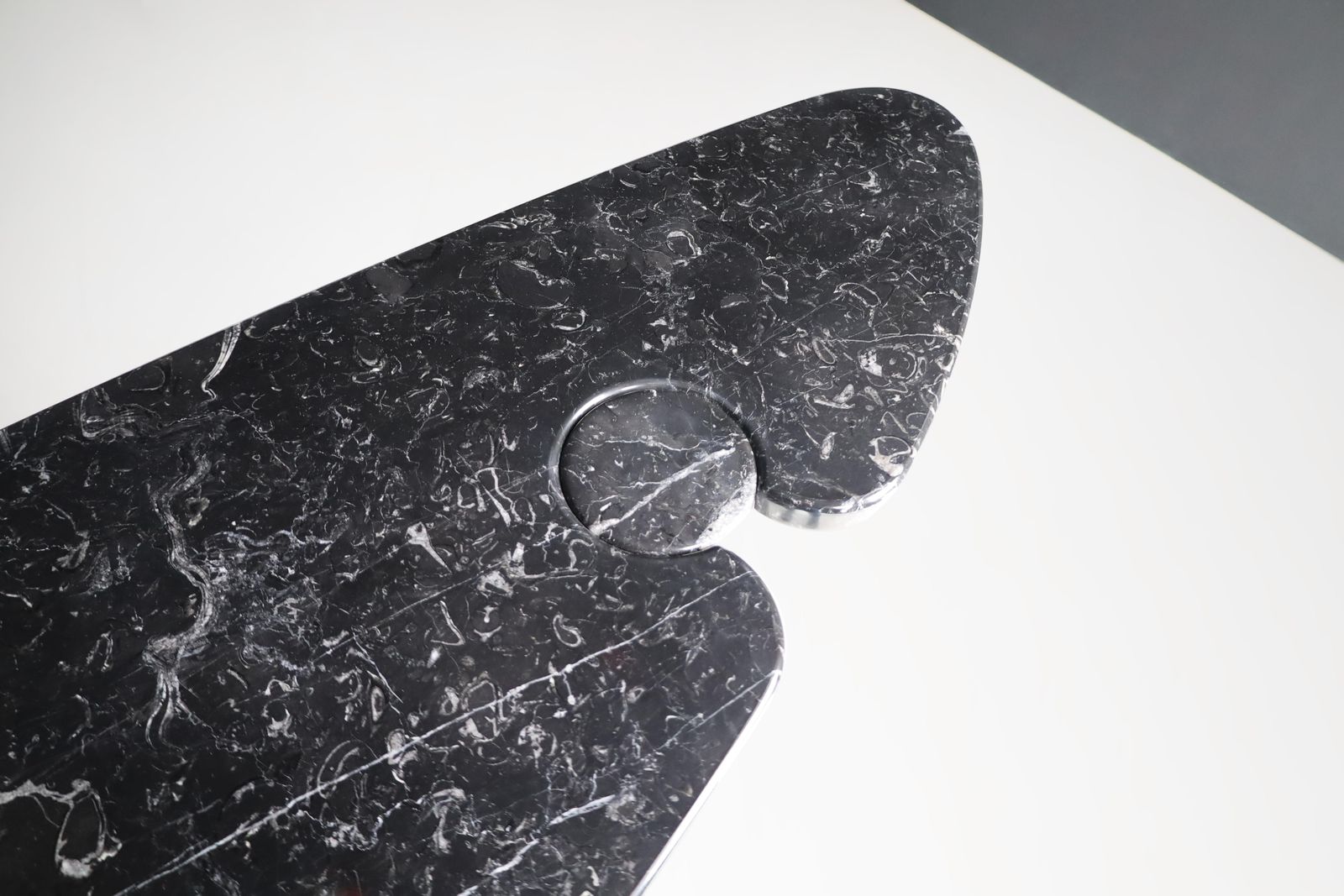 photo furniture Angelo Mangiarotti For Skipper Black Marquina Marble "Eros" Console, Italy 1970s