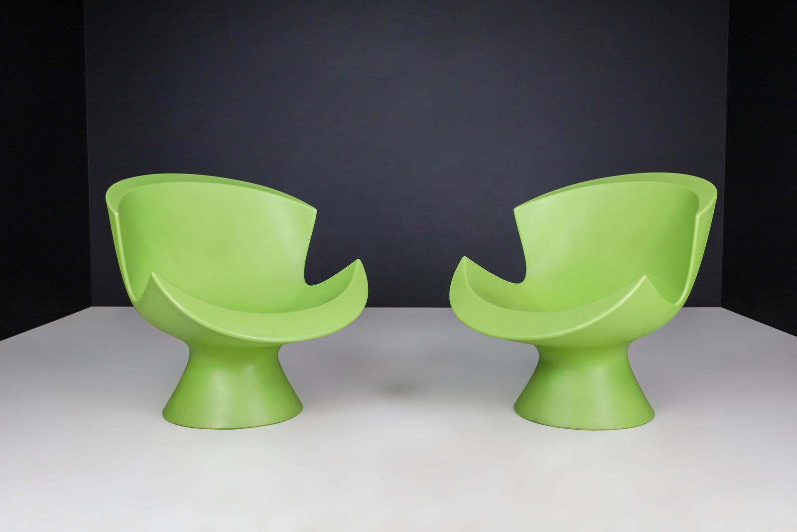 Karim Rashid Kiwi Green "Kite" Chairs For Label The Netherlands 2004. photo Furniture