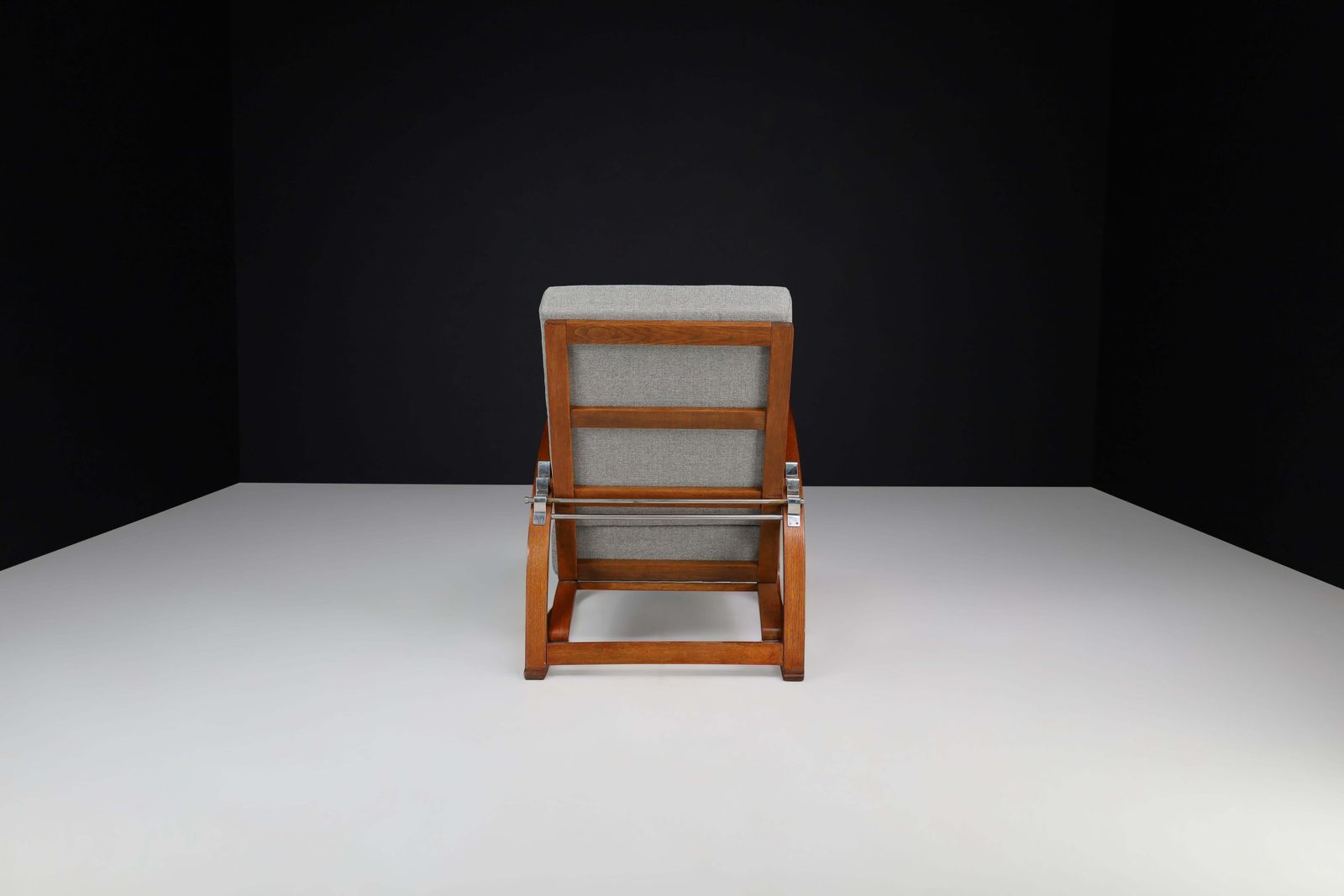 photo furniture Jindrich Halabala Adjustable H 70 Oak Bentwood Lounge Chair, Praque 1930s
