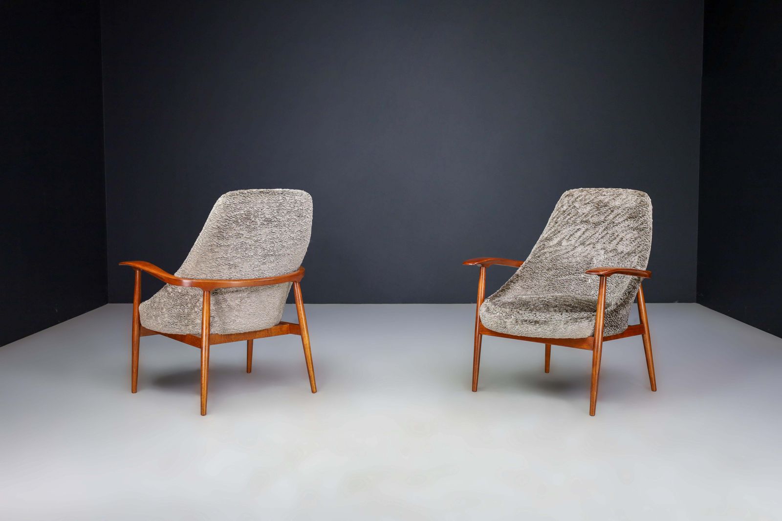 Pair Of Mid Century Modern Italian Lounge Chairs, 1950s photo vintage
