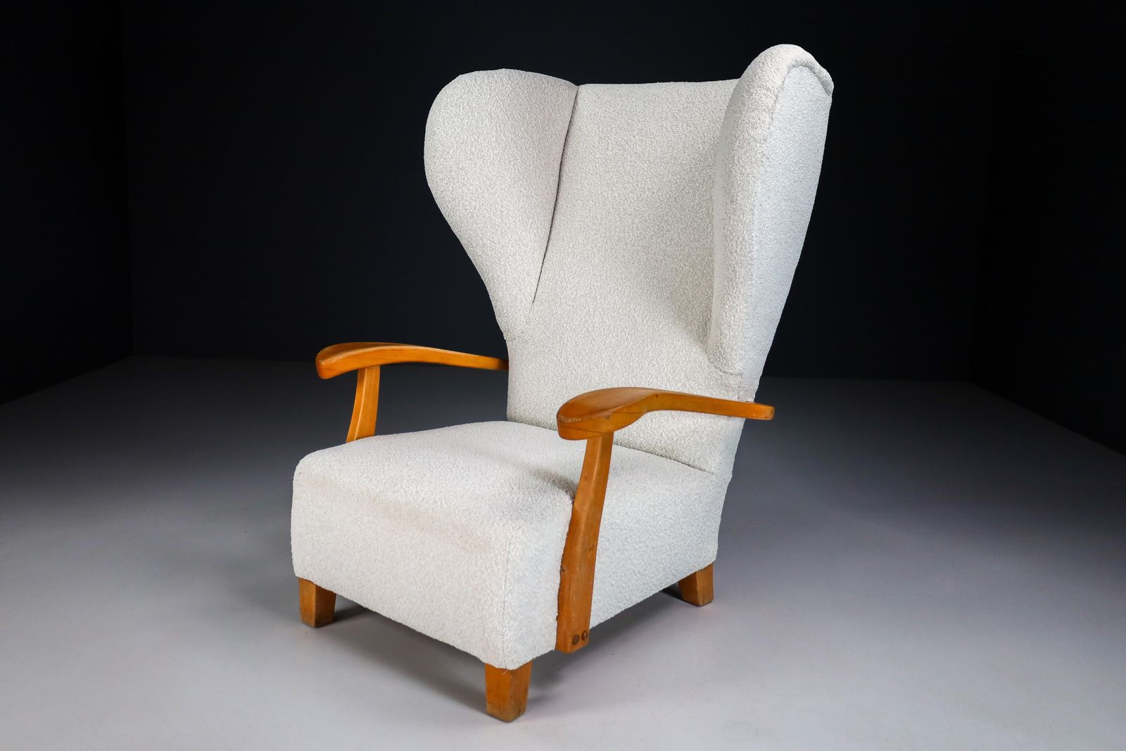 photo vinterior Xxl Monumental Wingback Armchair In Walnut And Bouclé Fabric, France 1930s