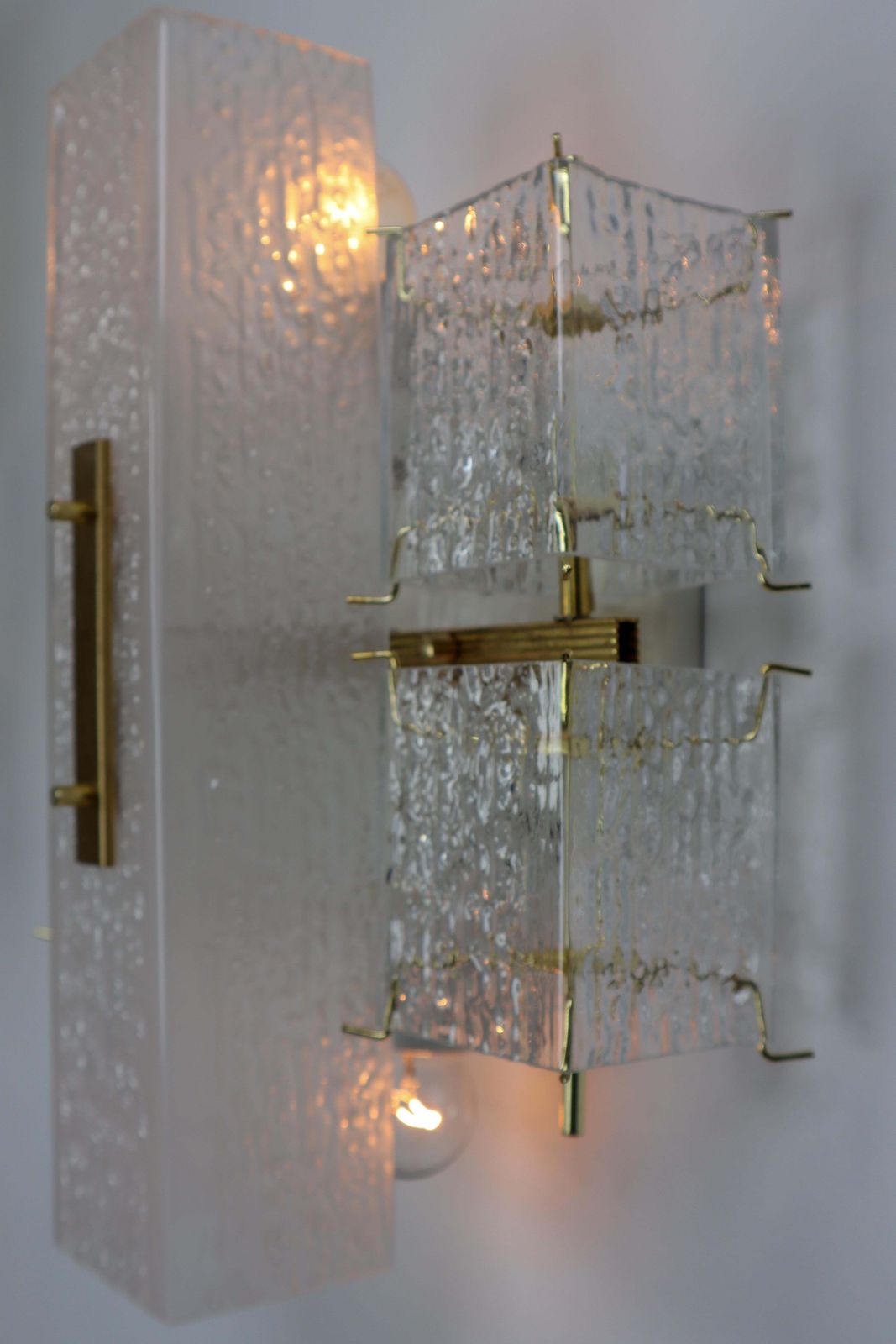 1263.0 1 Of 8 Midcentury Wall Lights With Structured Glass And Brass, Europe, 1970s photo