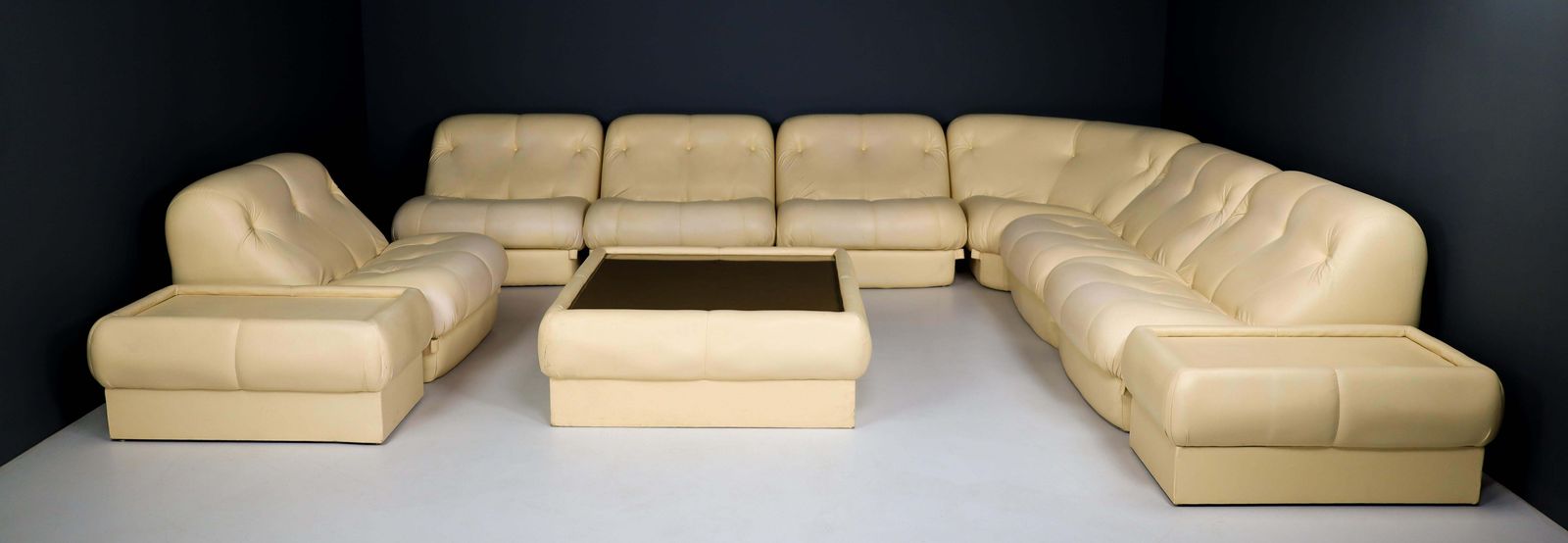 photo buy Rimo Maturi For Mimo Padova Modular Sofa Nuvolone In Leather, Italy, 1970s