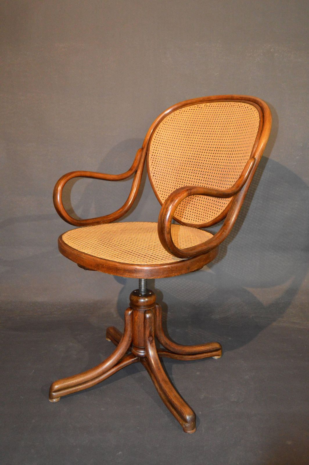Swivel Chair Nr.1 By Michael Thonet, 1880s photo buy