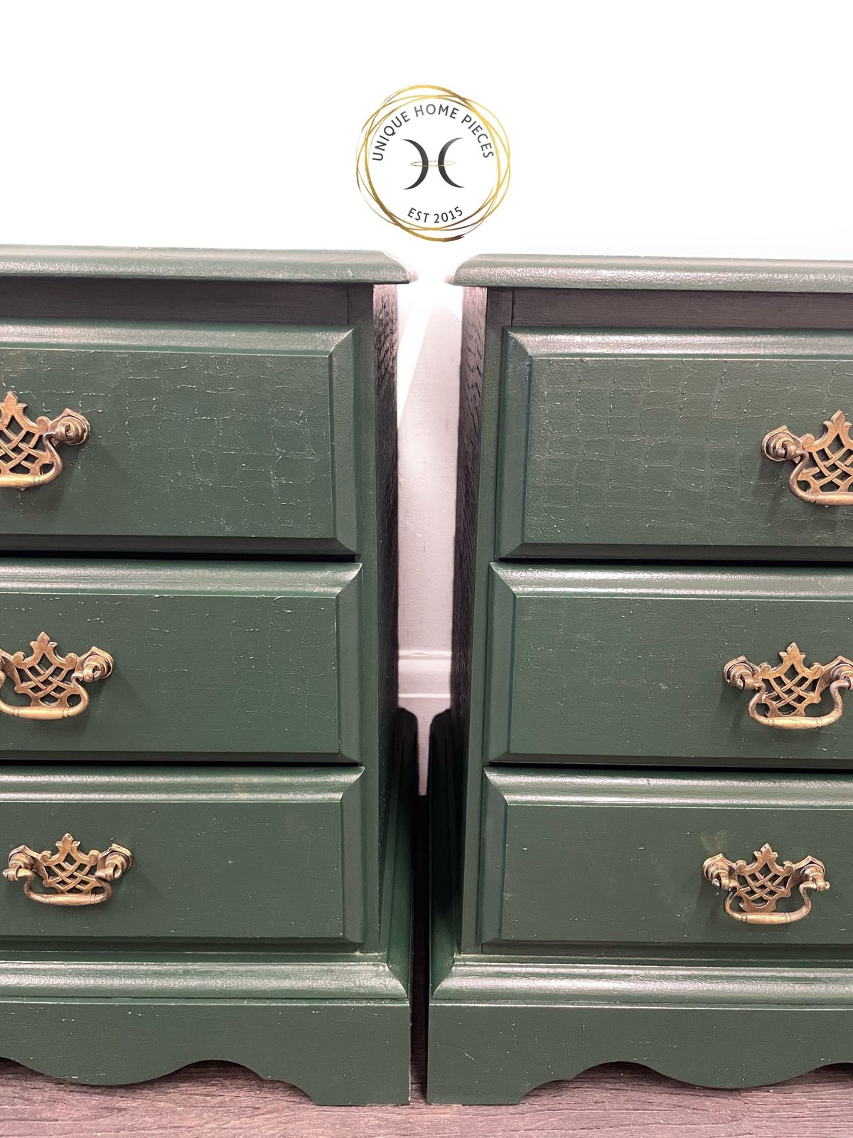 495.0 Set Of Two Green Bedside Drawers photo
