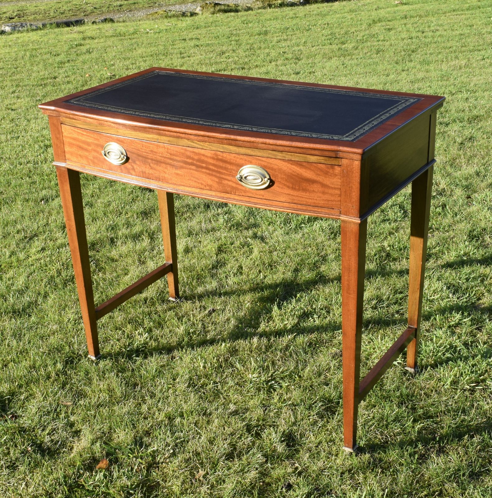 Early 20th Century Mahogany Desk photo furniture