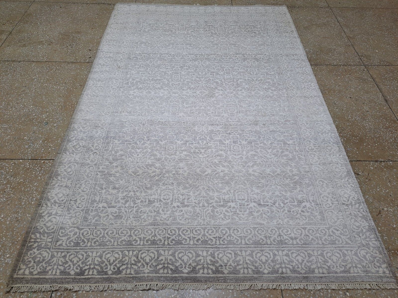5.6x8 Ft Pure Silk Handmade Rug. Hand Knotted Carpet For Modern Living Room photo 1050.0
