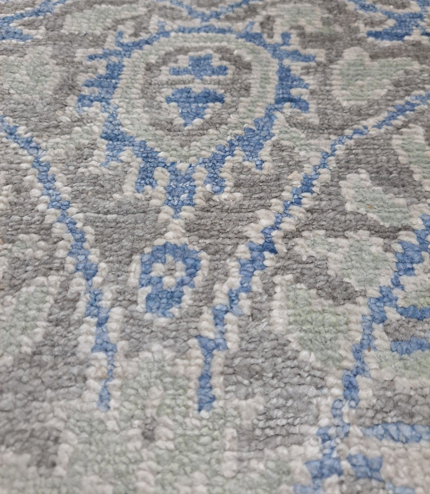 photo for sale 5.6x8 Ft New Hand Knotted Silk Rug. Living Room Carpet. Custom Size Available