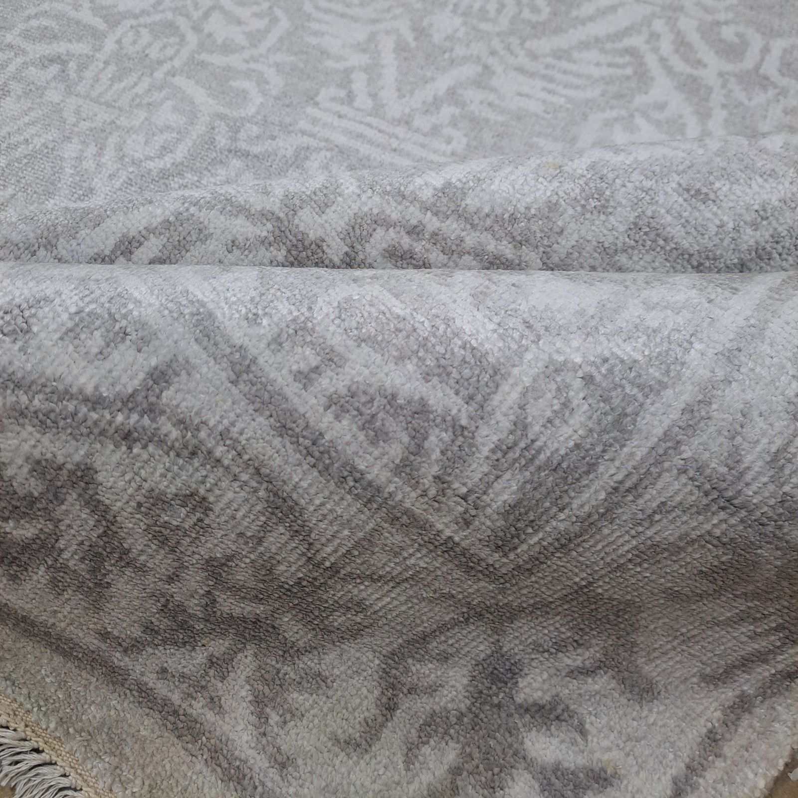 5.6x8 Ft 100% Silk Hand Knotted Rug. Luxury Carpet. Indian Artisan Quality photo vintage