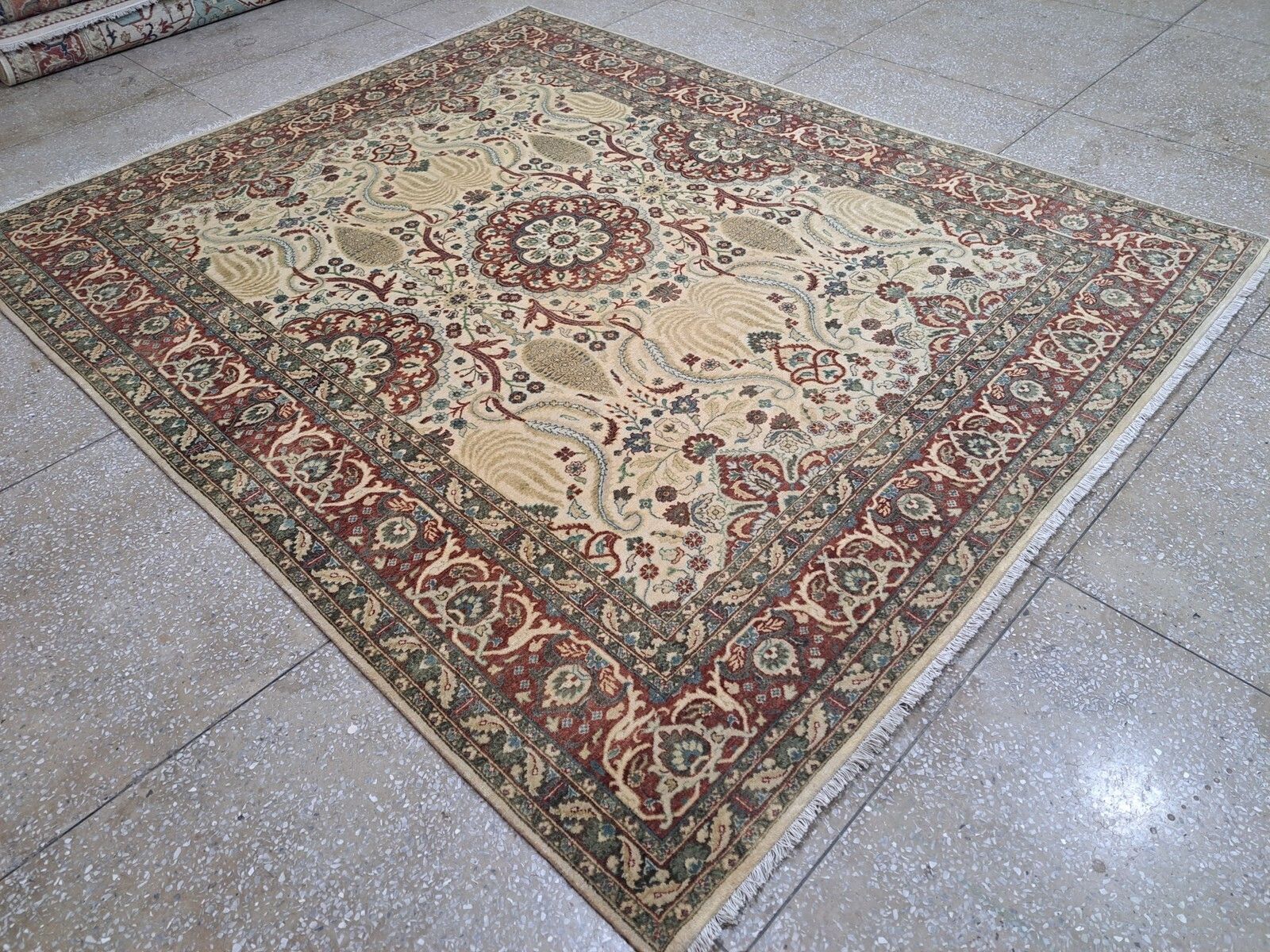 8x10 Ft Hand Knotted Rug. 100% Wool. Antique Heriz Inspired Design Carpet photo furniture