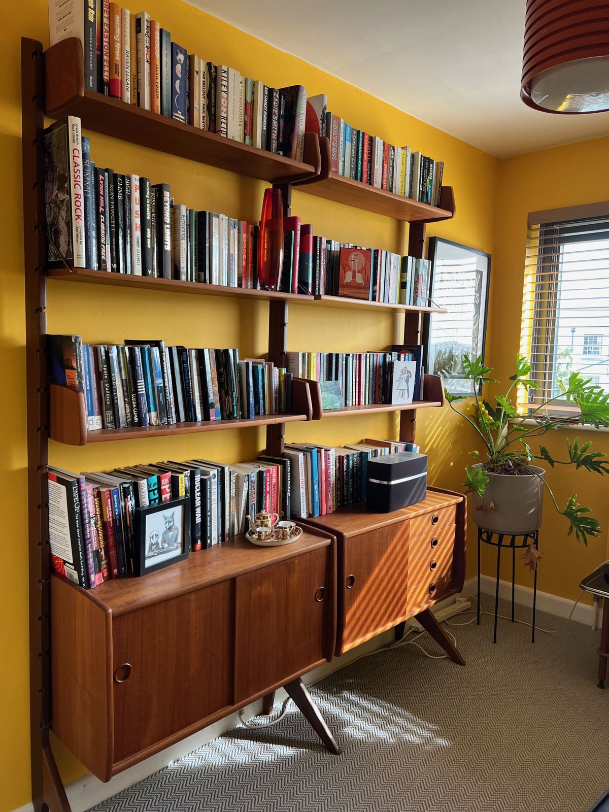 Ergo Teak Wall Shelving Unit By John Texmon Einar Blindheim For Blindheim, Norway, 1950s, photo for sale