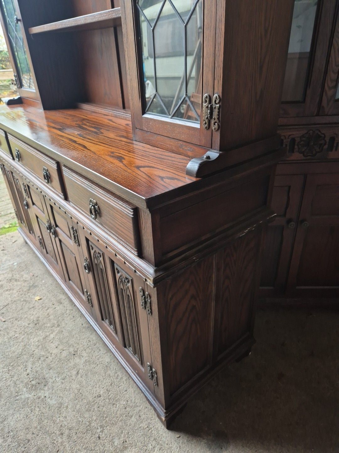 Old Charm Warwick Oak Dresser In Medium Oak Finish Tudor Style photo vinterior