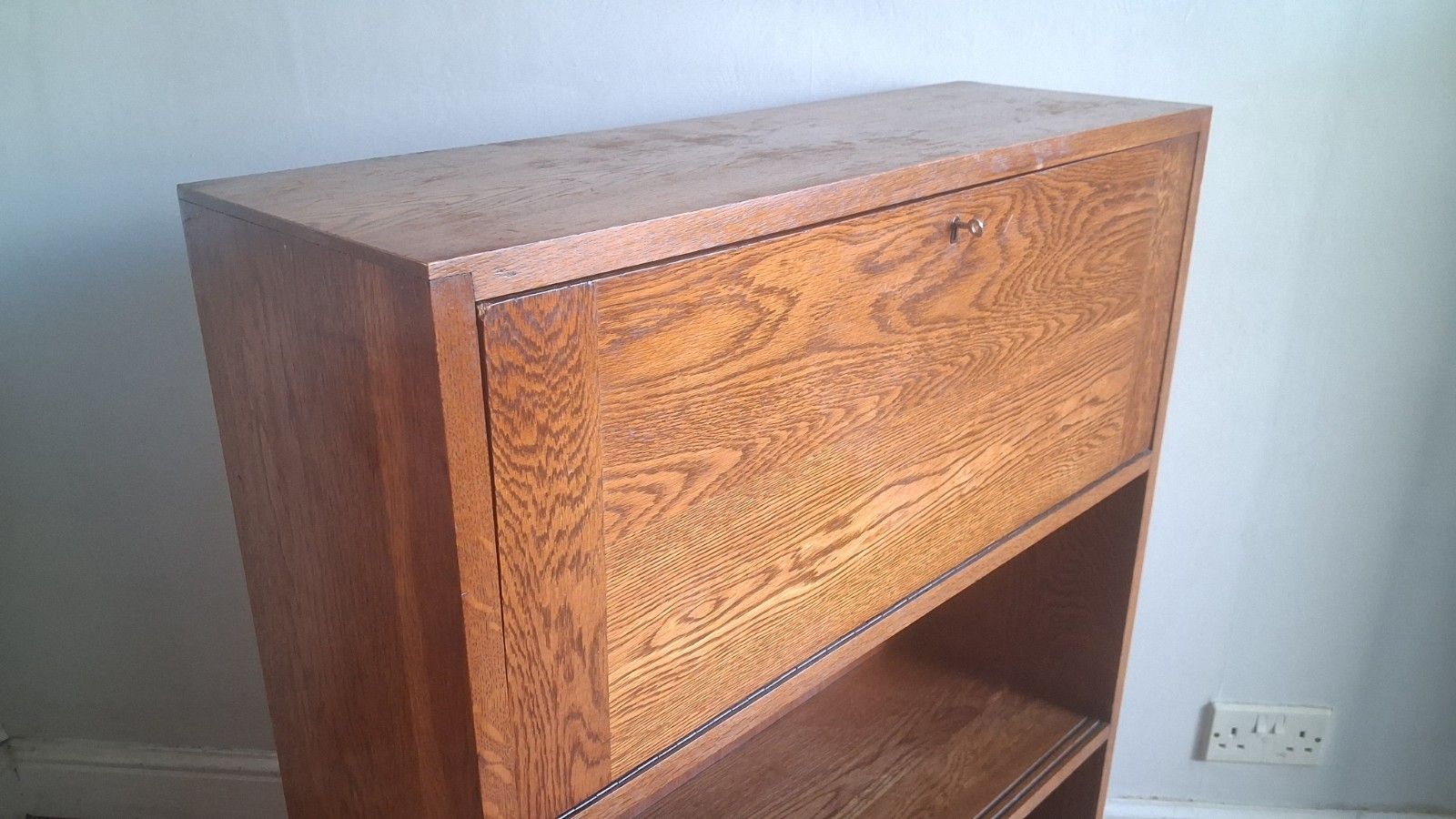 photo vintage Delightful 1960's Odhams Of London Solid Oak  Mid Century Bookcase Bureau