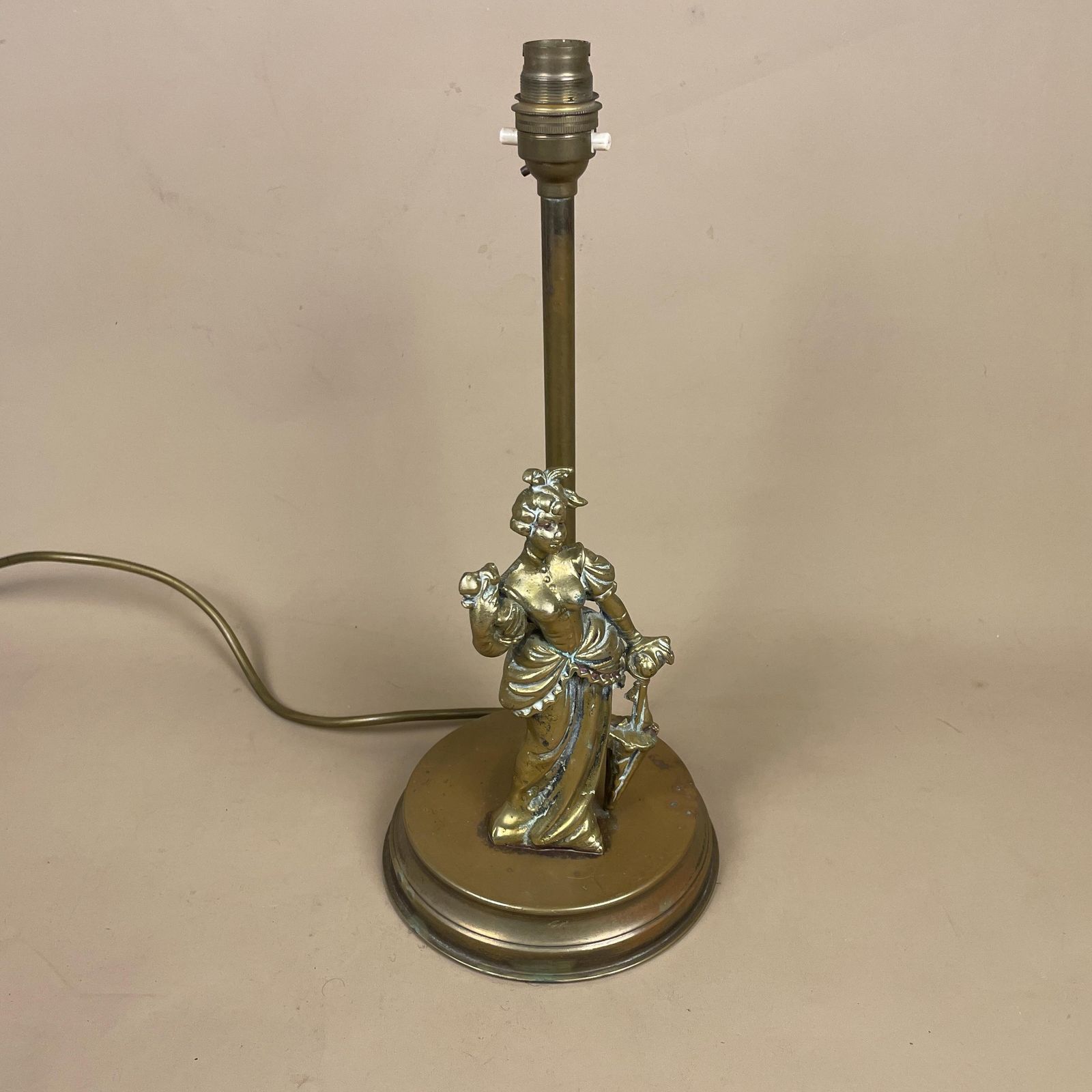 Antique Metal Gold Brass Lamp Light Bedside Side Table Desk Column Ornate Detail Round Base Women Lady Figure Vintage Pattern Patterned