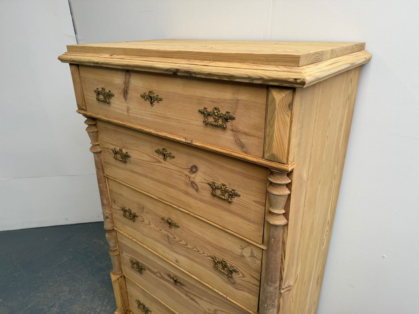 An Early Victorian Pine Columned Chest Of Drawers To Wax/Paint photo Furniture
