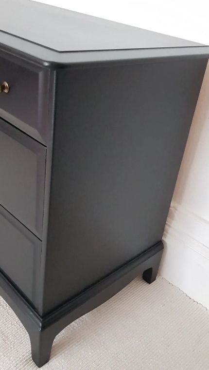photo for sale Stag Minstrel Painted Bedroom Set, Black Bedside Cabinets, Dressing Table &  2 Chest Of Drawers.