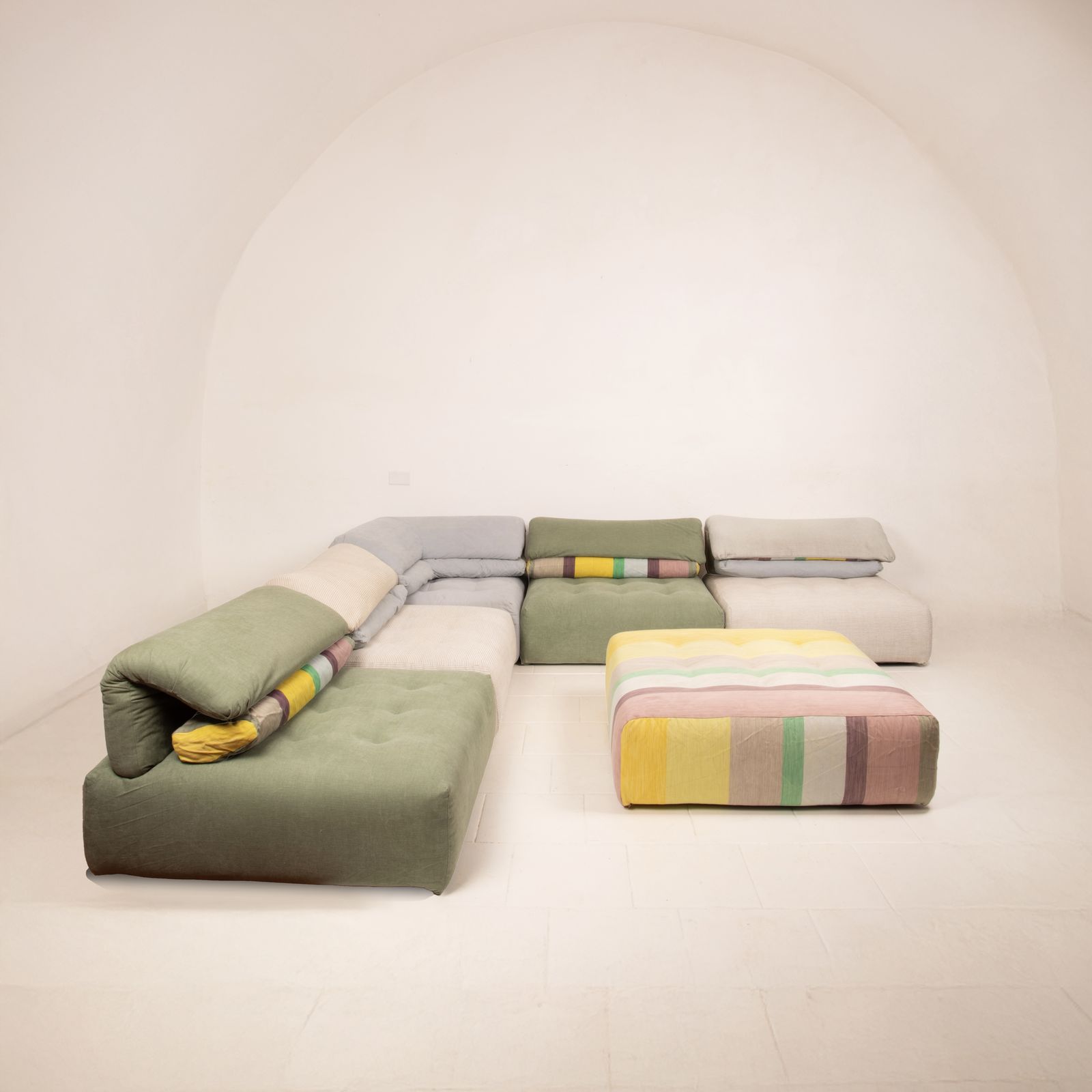 Modular Sofa "Voyage Immobile" By Studio Roche Bobois X Kenzo photo buy