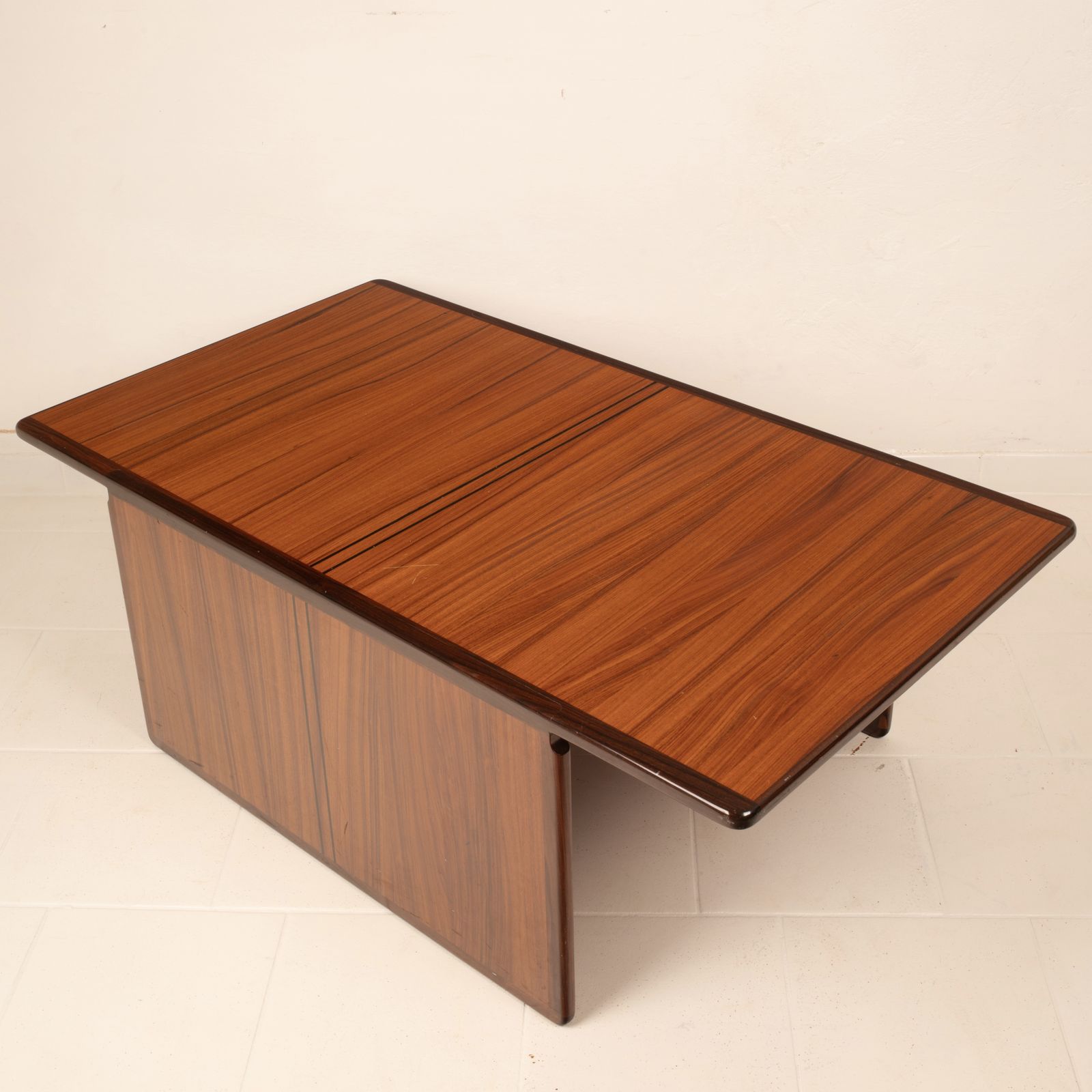 photo vintage "Artona" Coffee Table By Afra And Tobia Scarpa For Maxalto