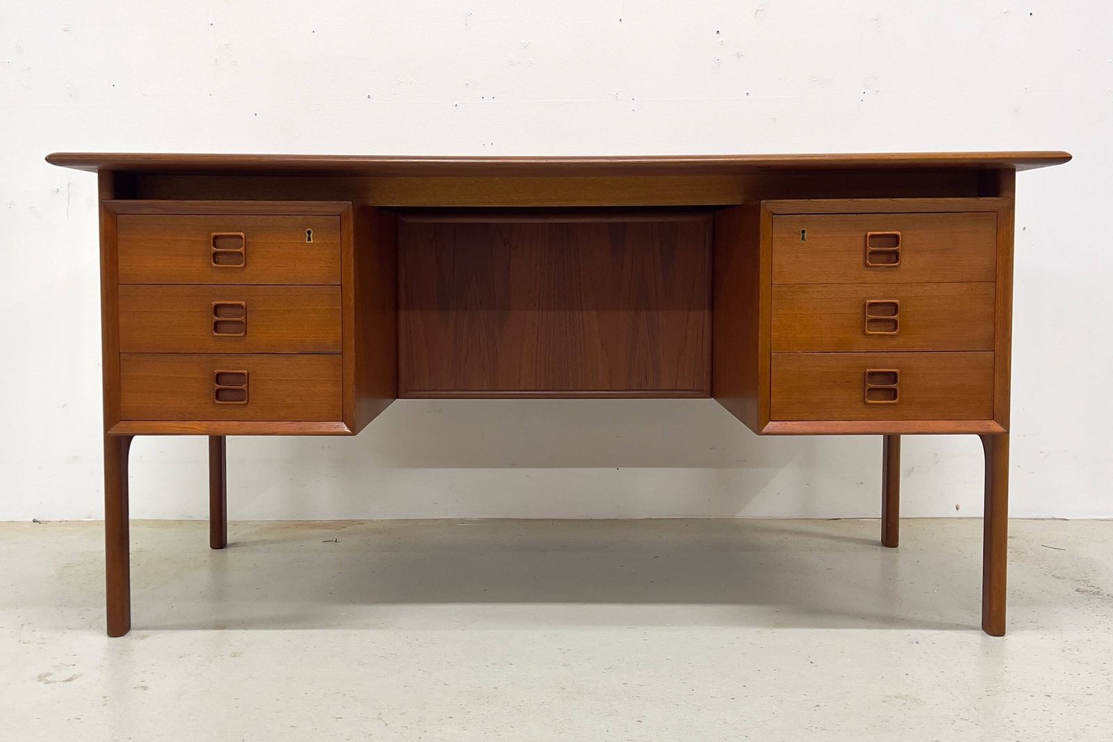 Page 1 Of 18 Teak Executive Desk By Arne Vodder For Brouer, 1960s. photo furniture