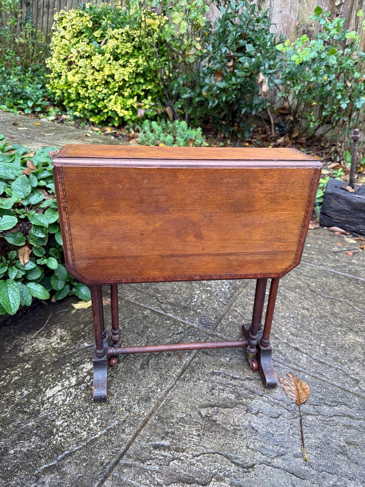 Edwardian Drop Leaf Table, Small Antique Mahogany Gateleg Side Table With Turned Legs, Early 1900s photo Furniture