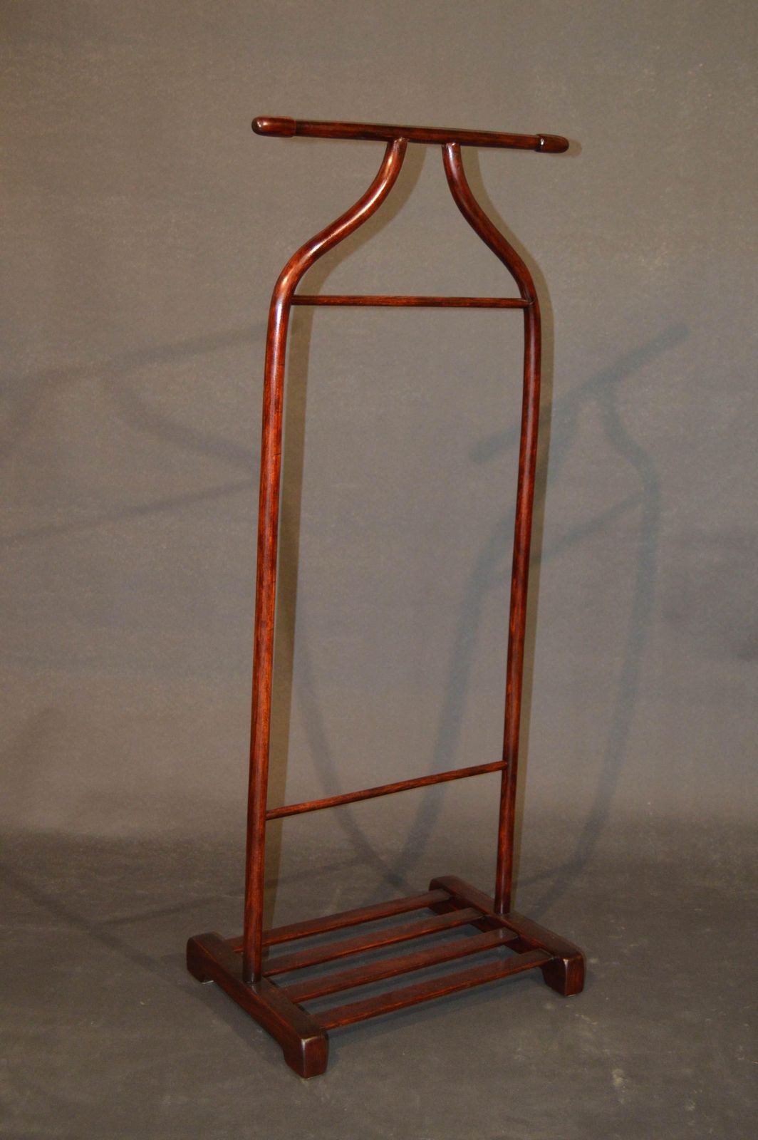 Valet Stand 133 Dumb Waiter By Michael Thonet For Thonet, 1930s photo 1336.3