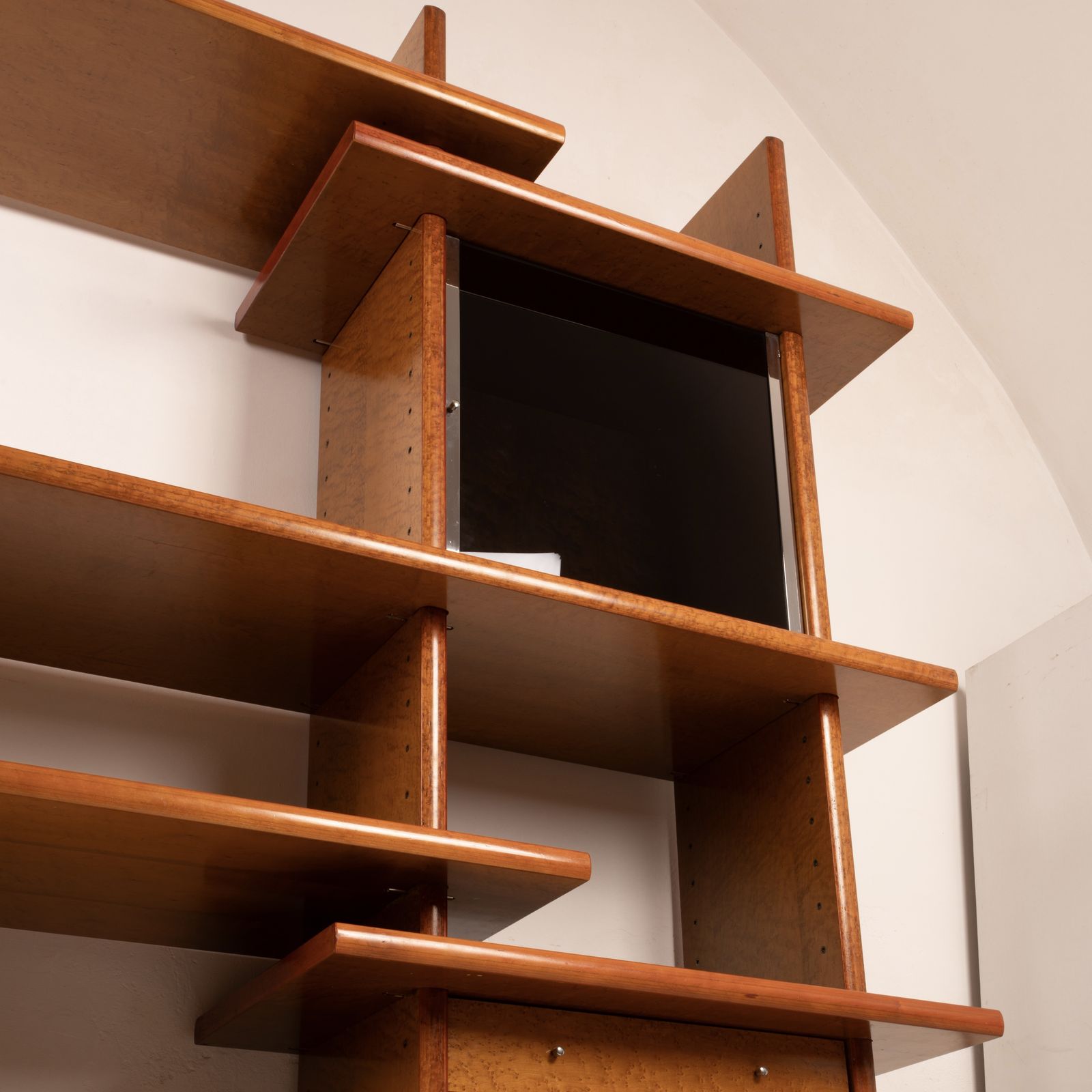 Crossing Bookcase By Giovanni Offredi For Saporiti, 1970s photo vinterior