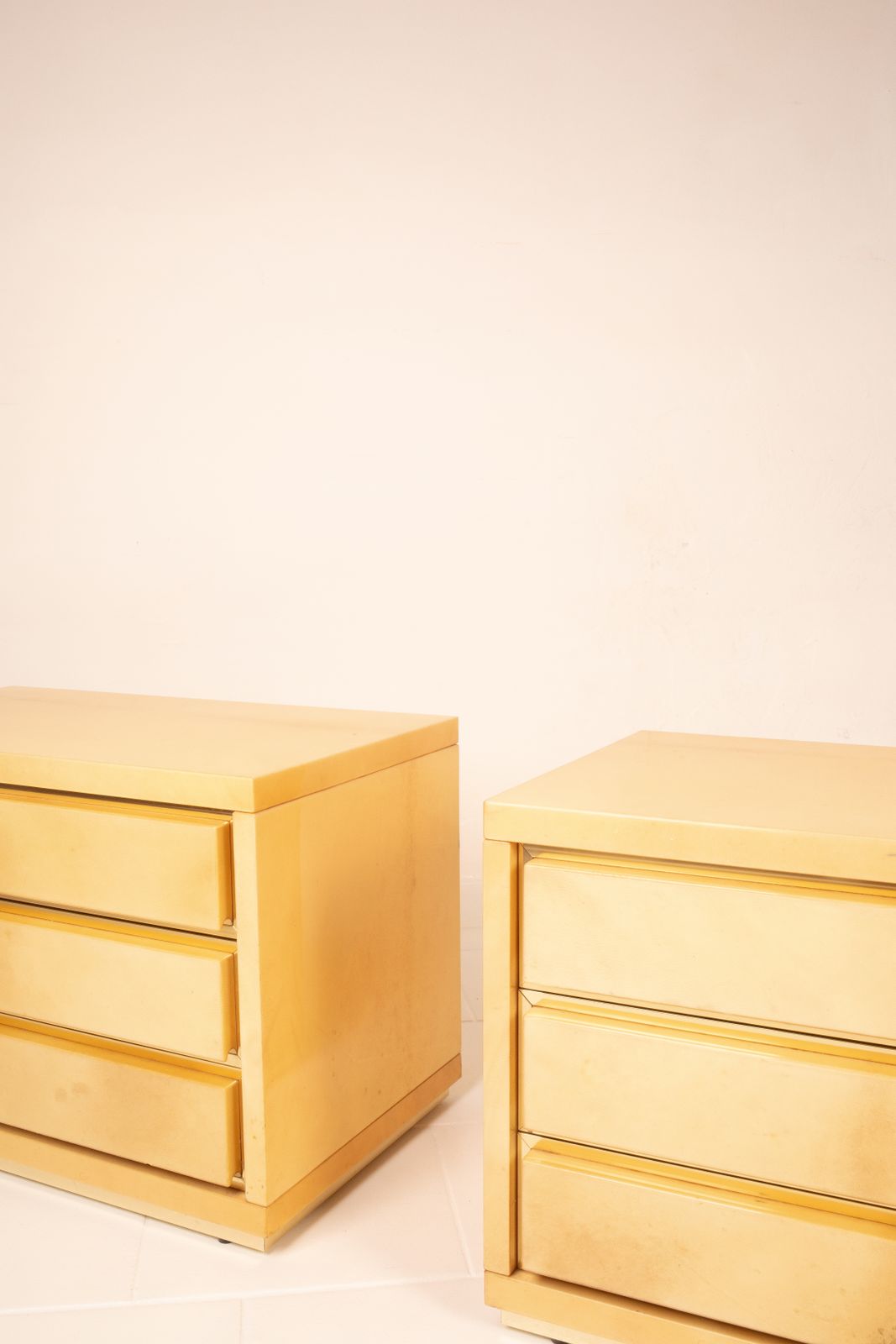 2823.0 Pair Of Parchment Bedside Tables By Aldo Tura For Tura Milano photo