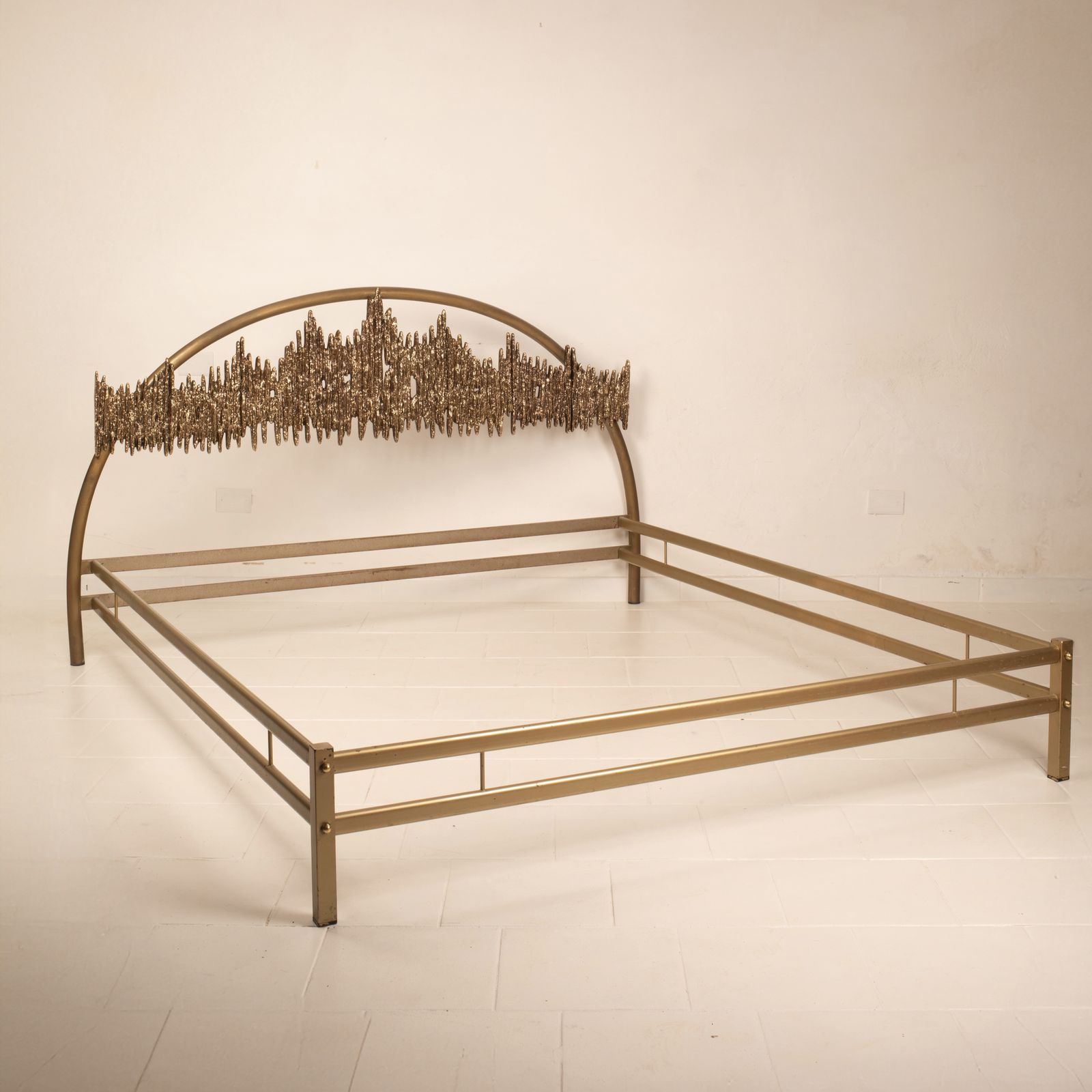 "Aurora   Ultrabronzo99" Bed By Luciano Frigerio For Frigerio Di Desio 1970 photo buy